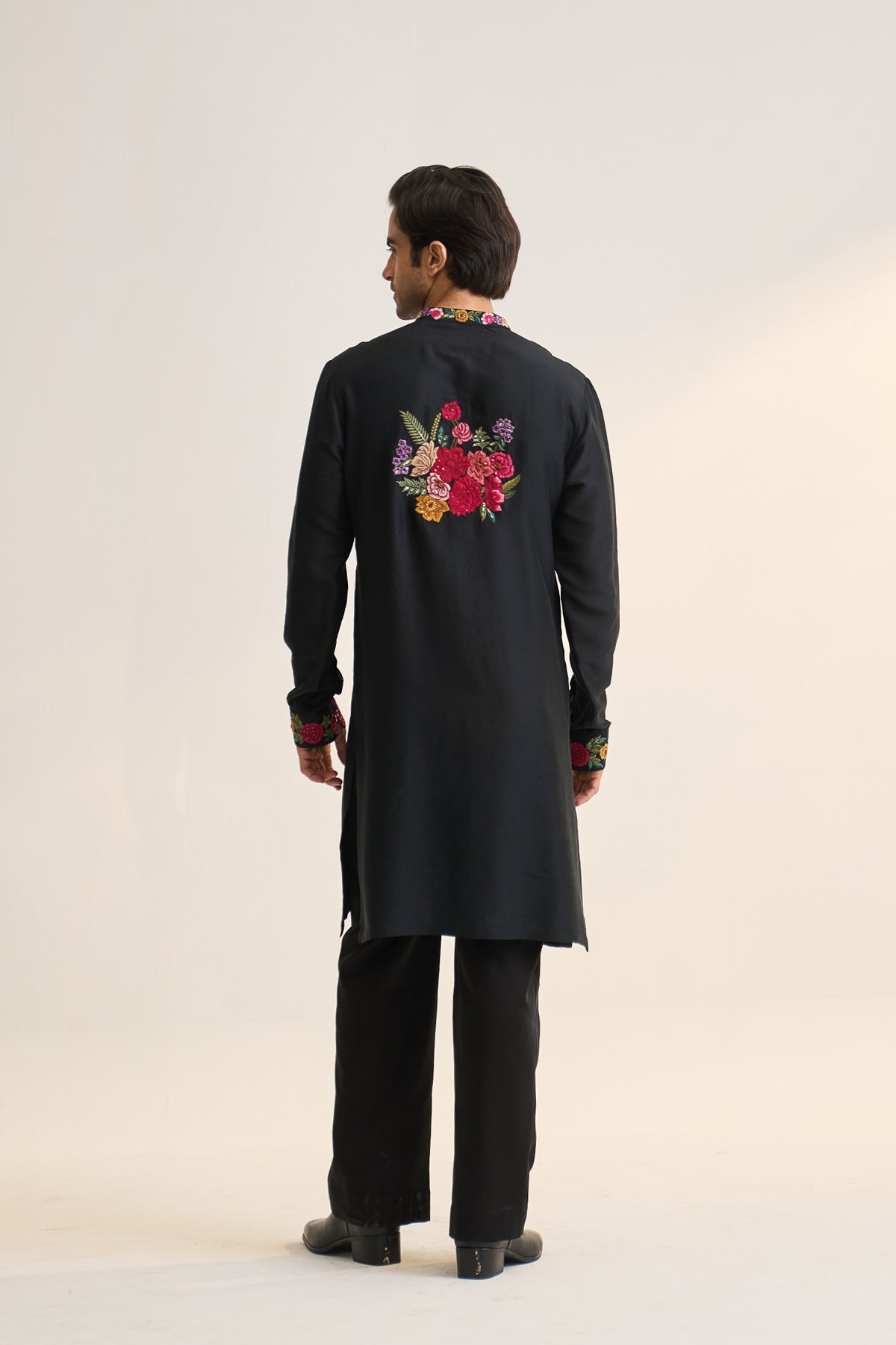Multifloral embellished kurta