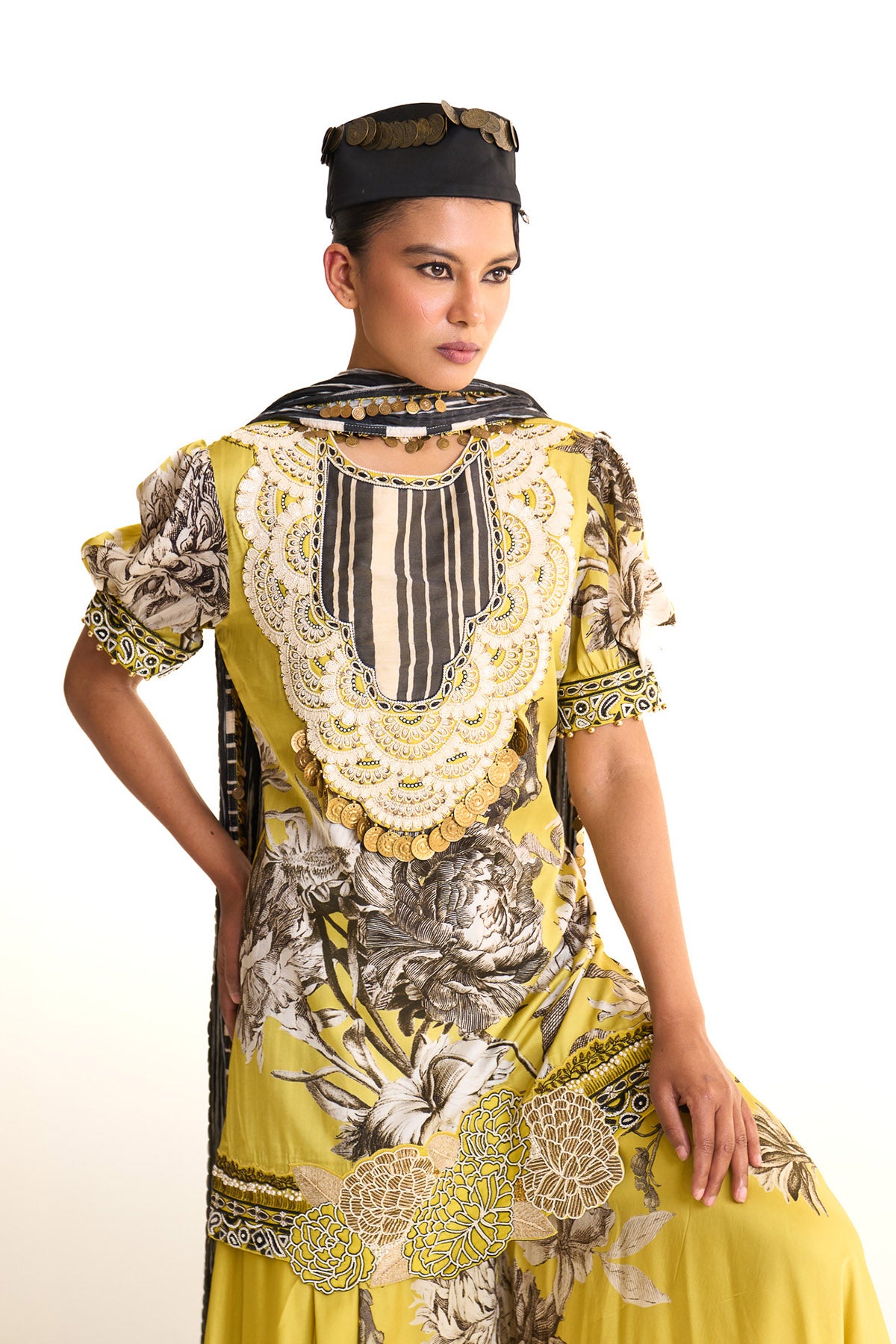 Black iris short suit set