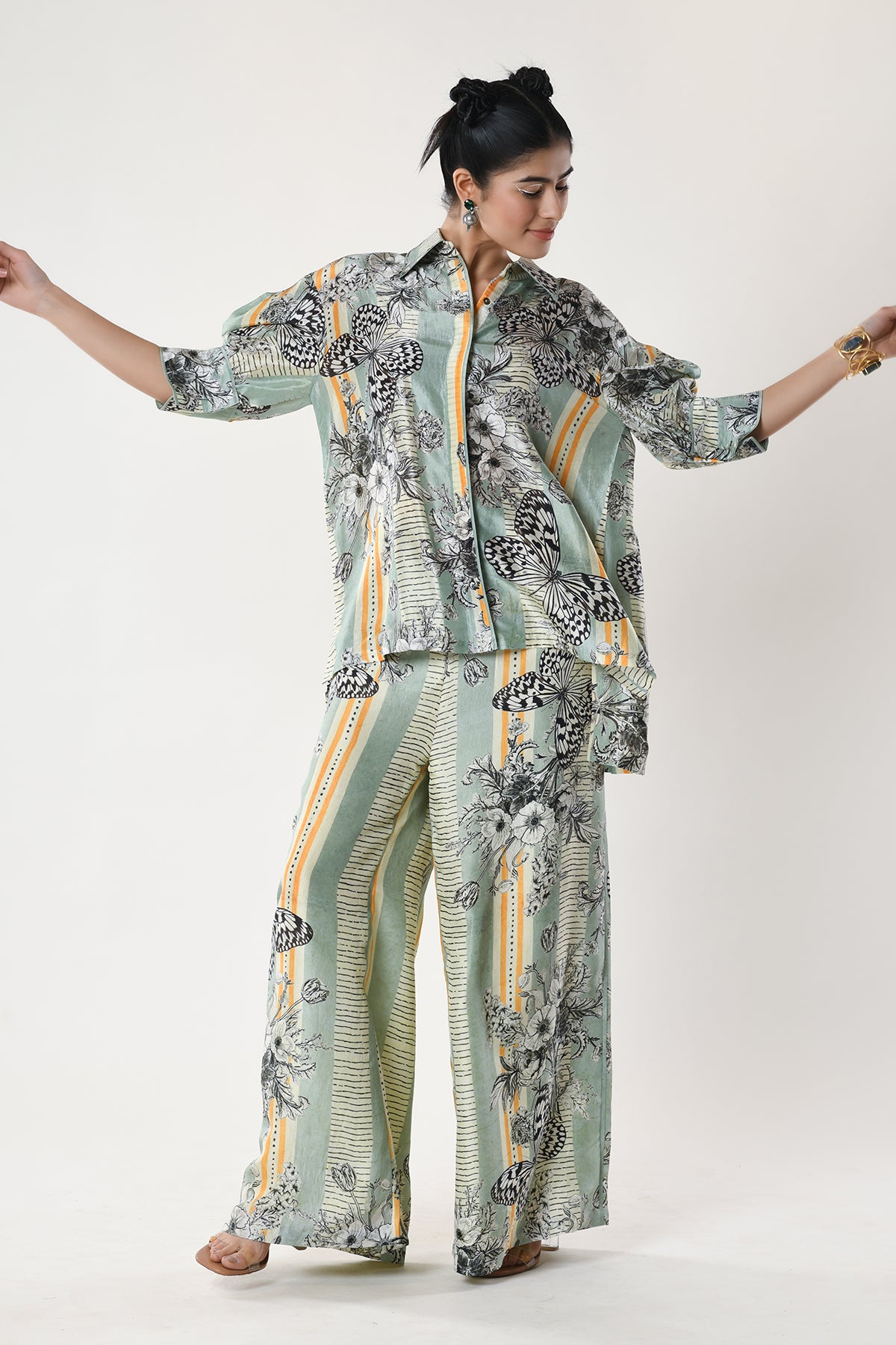 Yoke Pleated Boxy Shirt