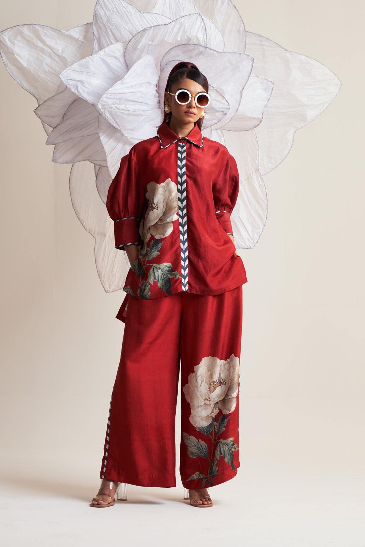 Box yoke pleated shirt
