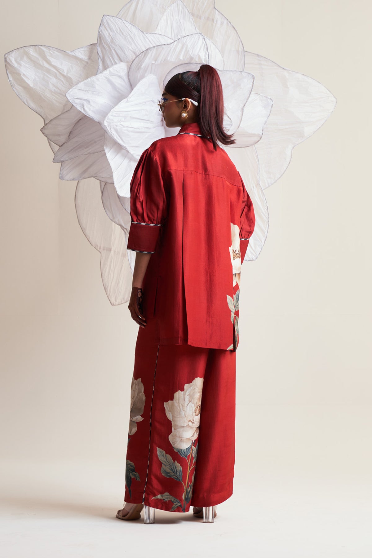 Box yoke pleated shirt