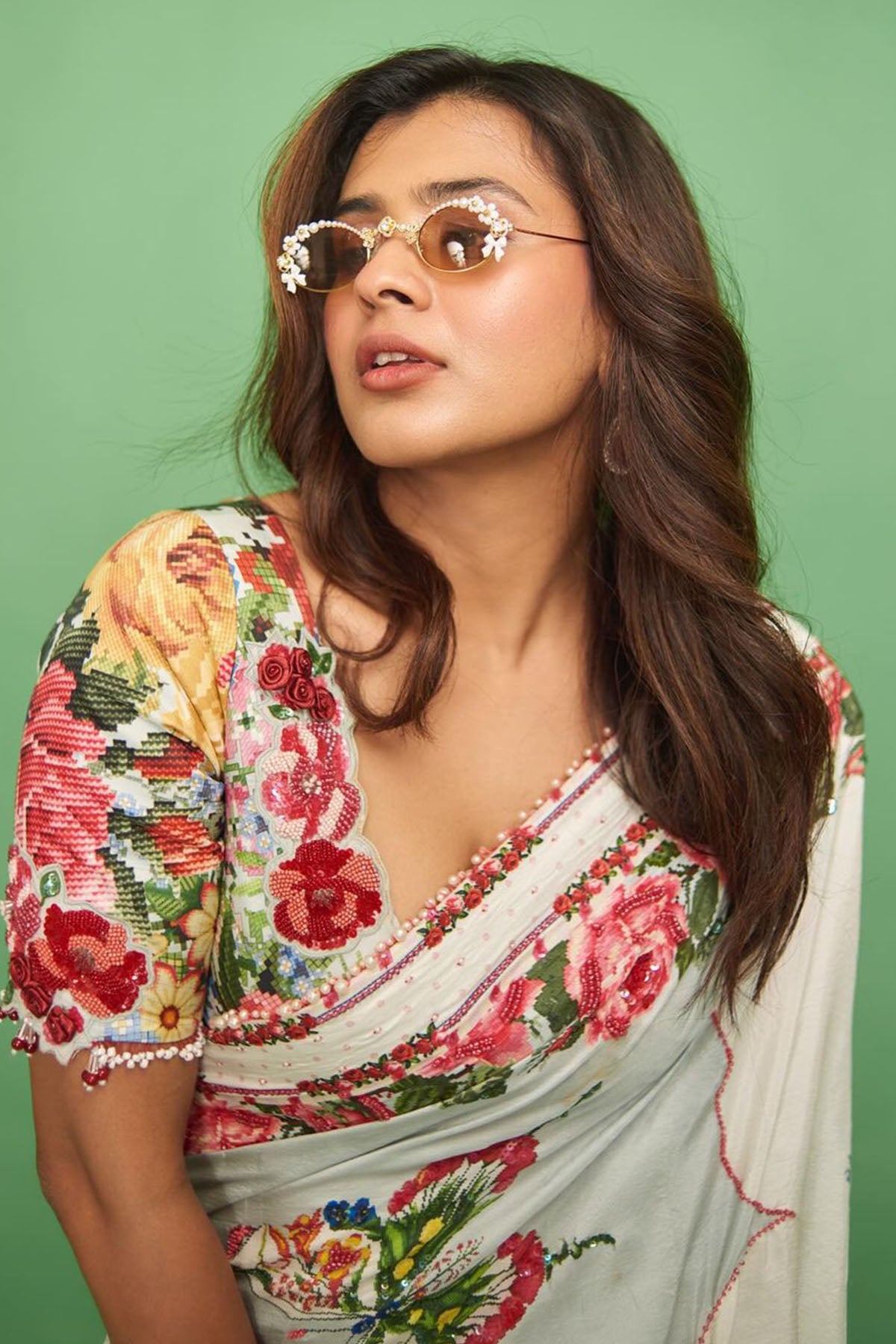 Hebah patel in Convent flowering garden saree