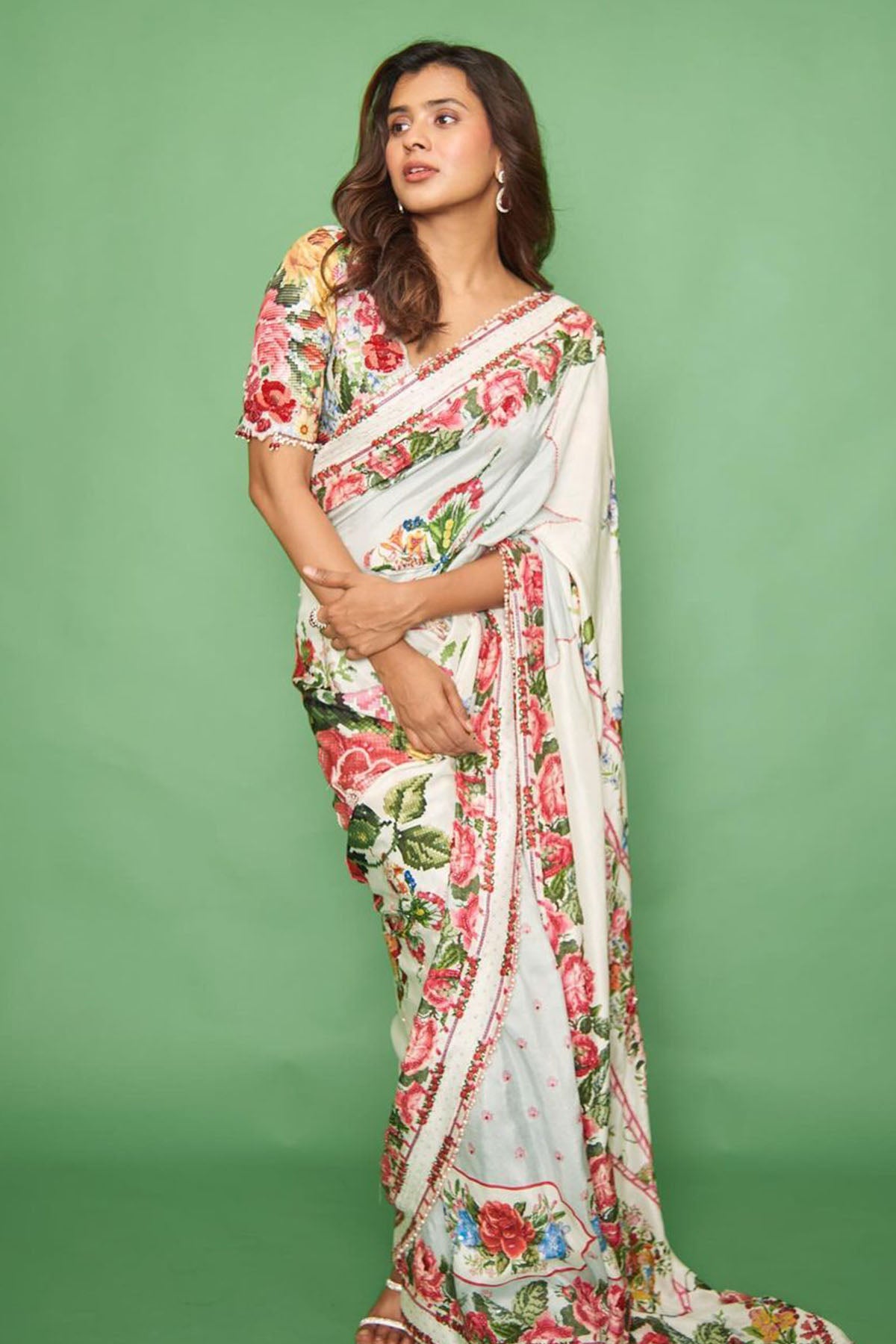 Hebah patel in Convent flowering garden saree