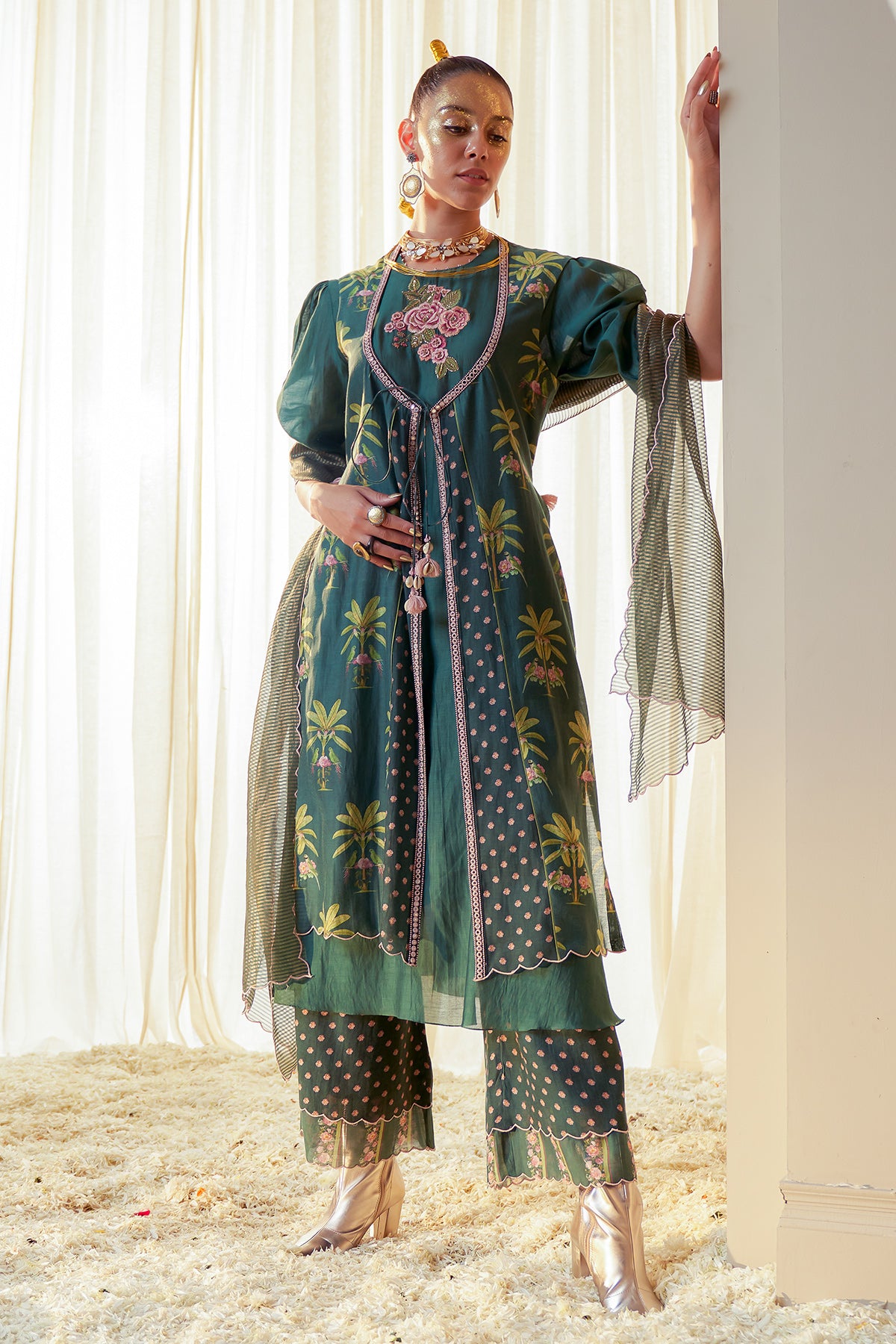 Chandni Floral Overlay Kurta Set(Green)