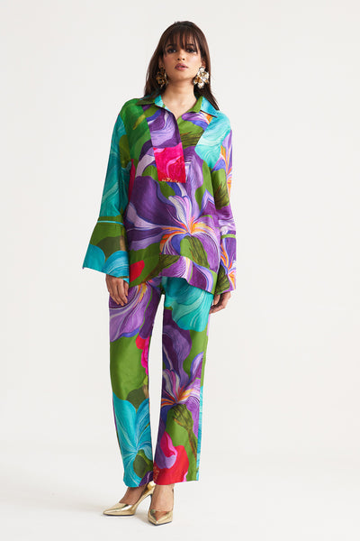 Painted petals Neckline detail top