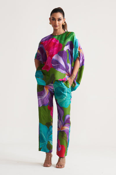 Painted petals Round neck top