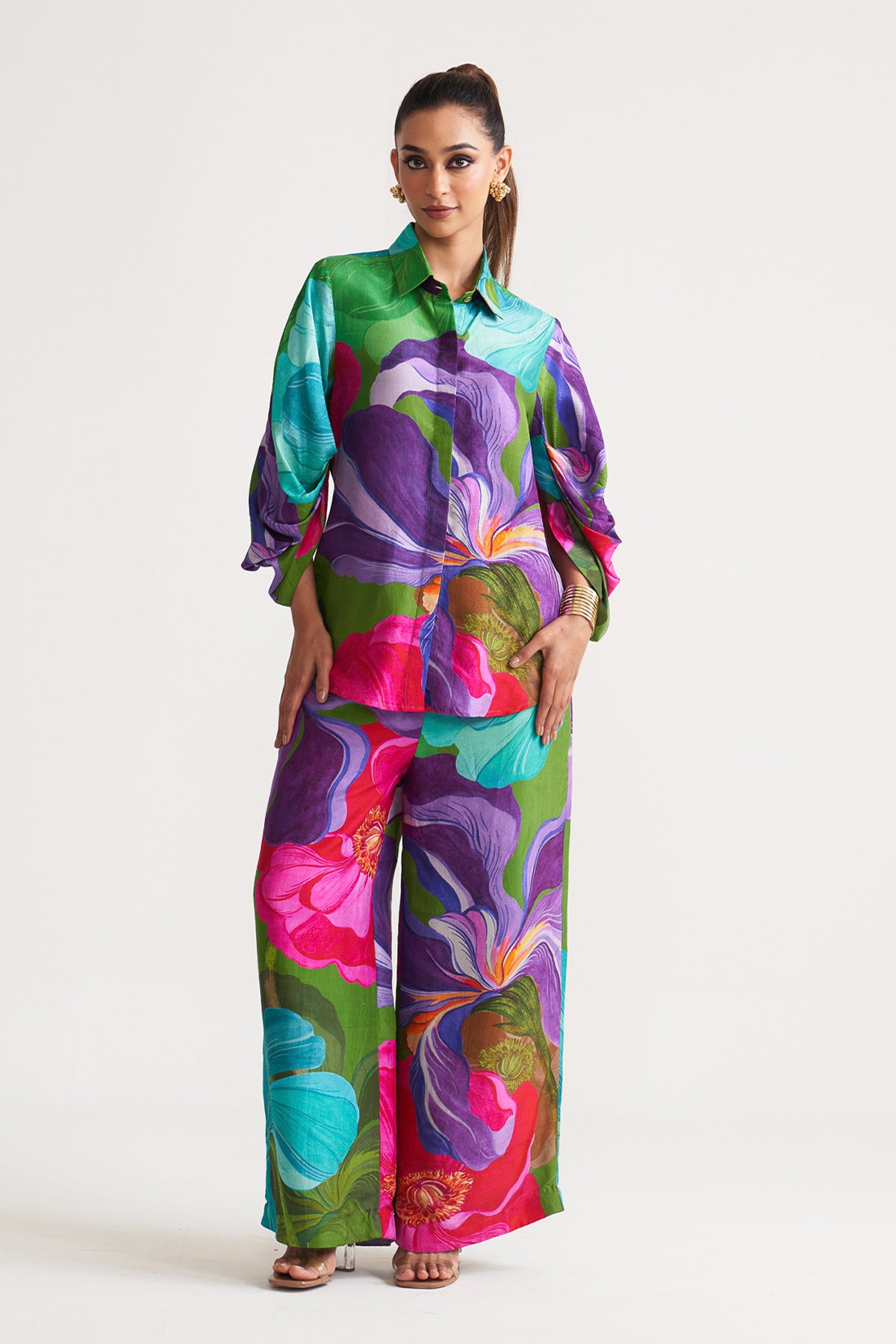 Shirt with sleeve detail