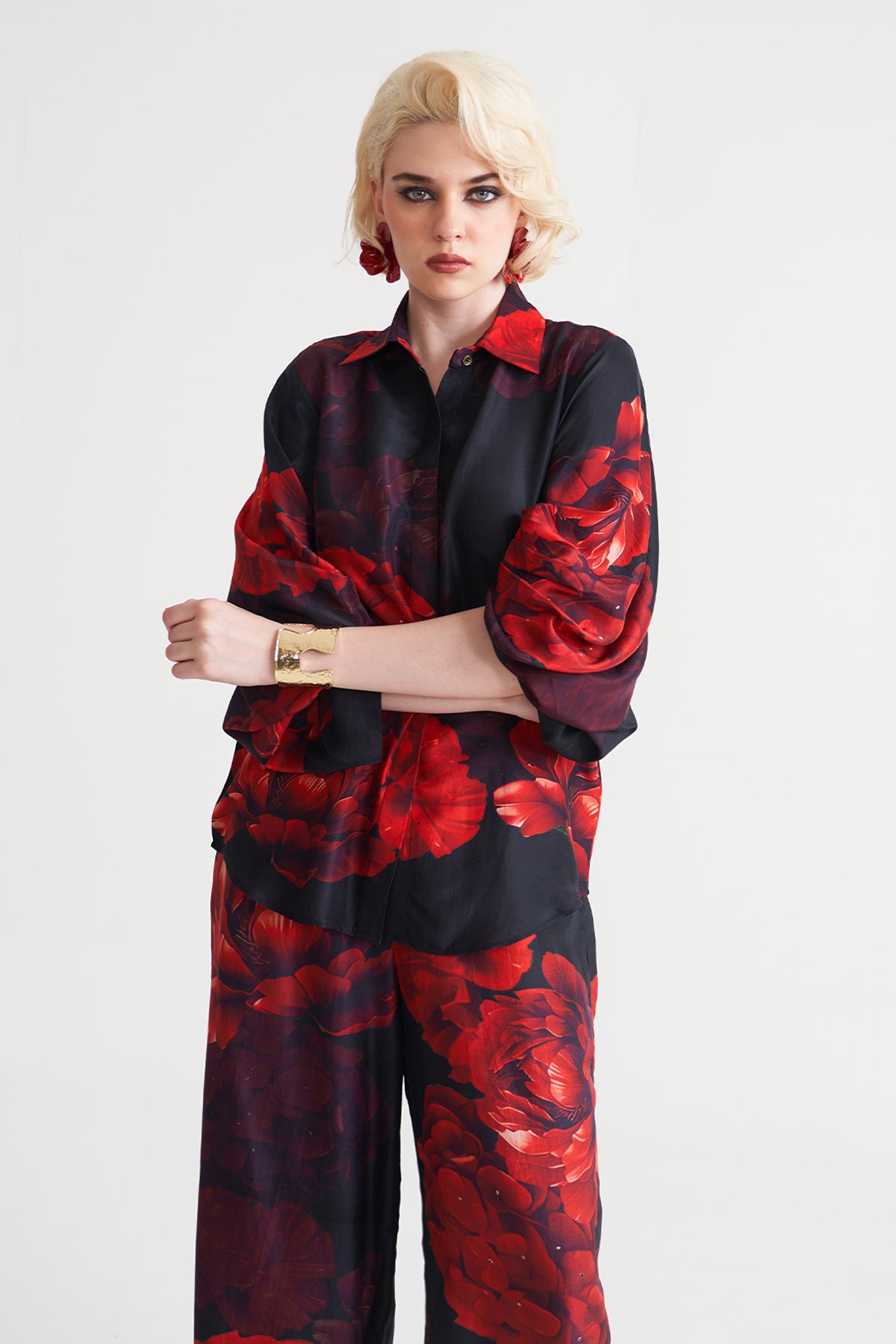 Shirt with sleeve detail