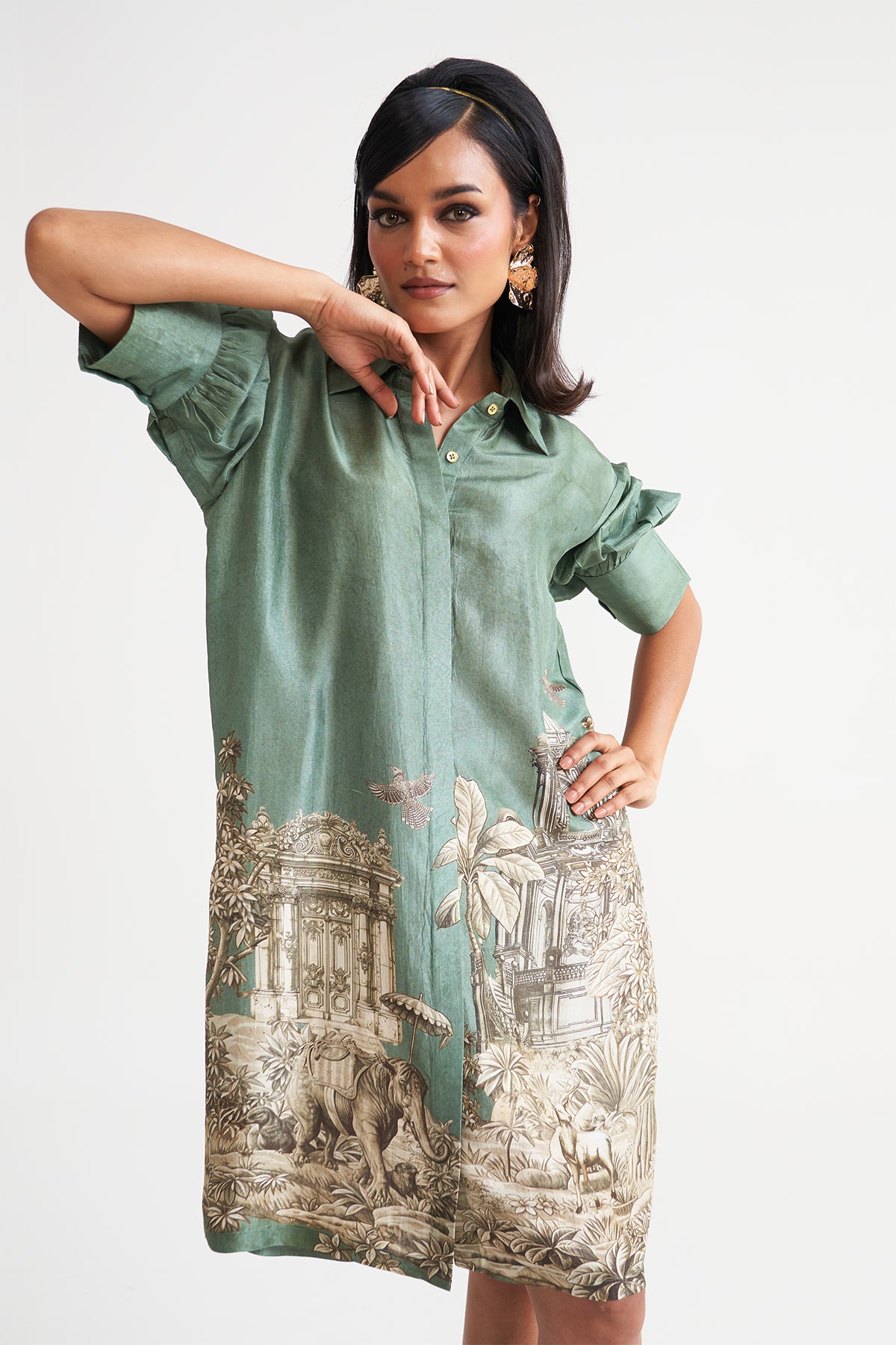 Box yoke pleated dress