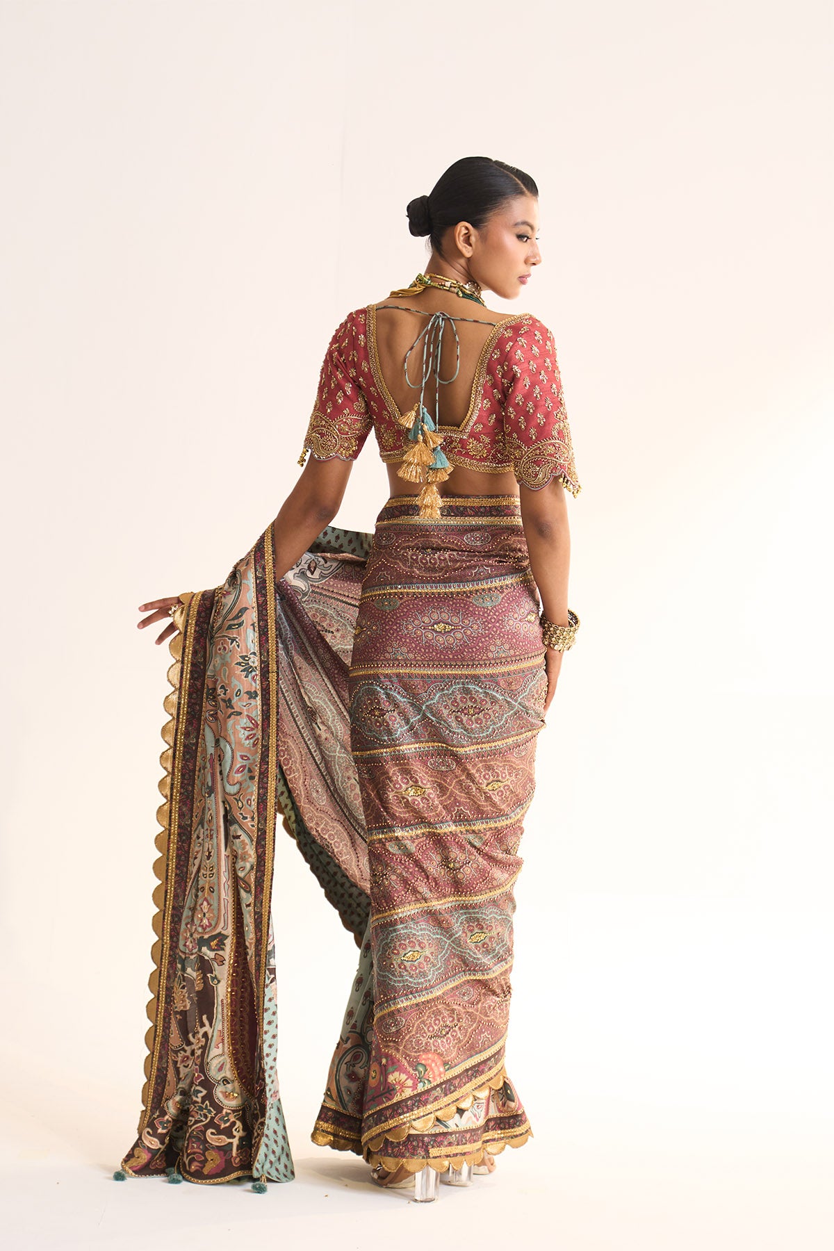 Nargis saree