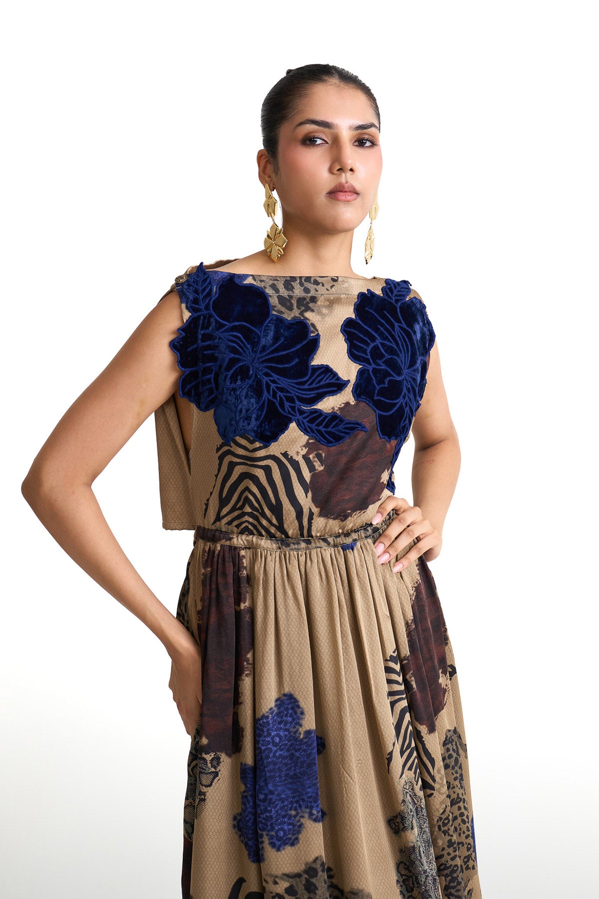 Desert safari back open skirt dress
