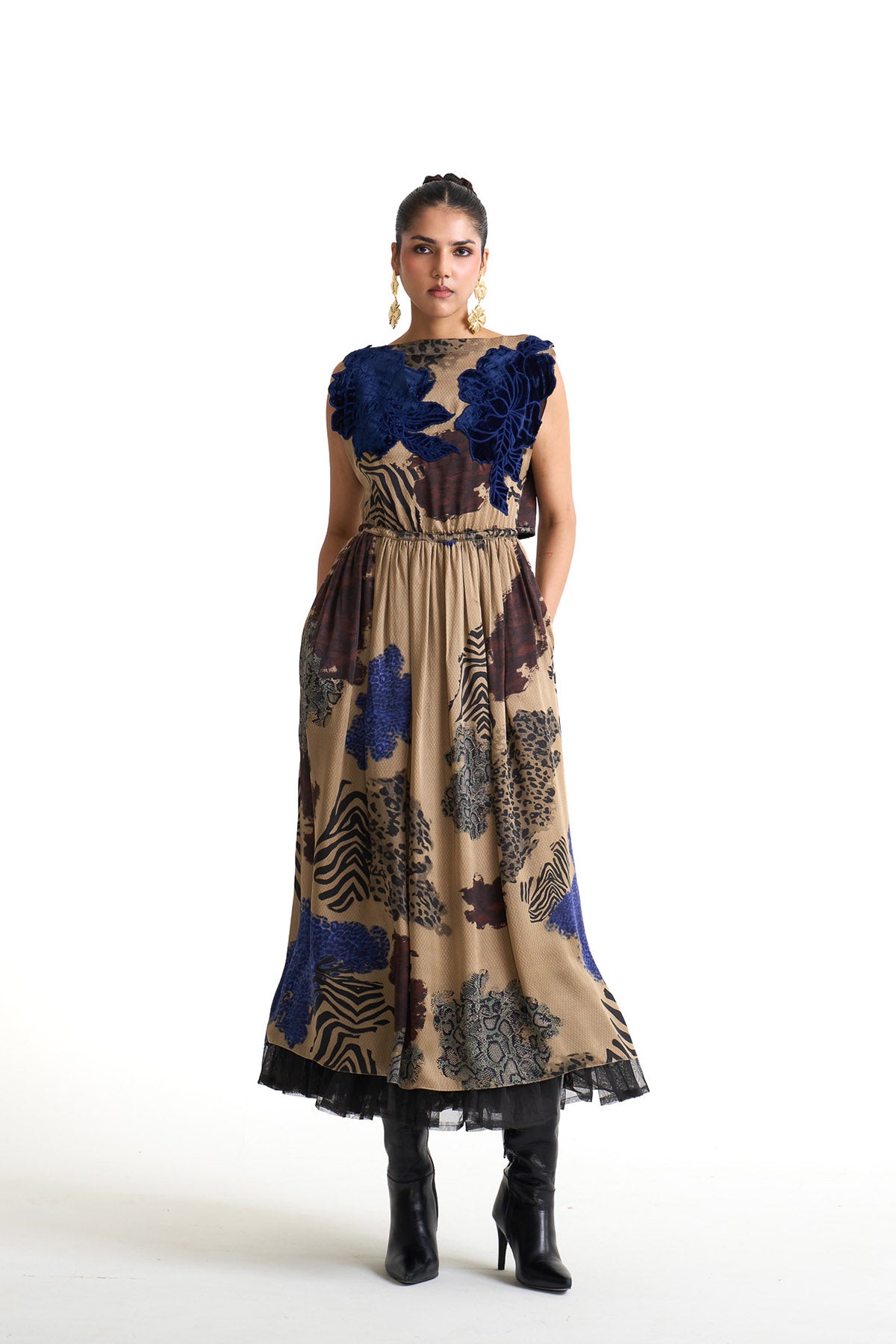 Desert safari back open skirt dress