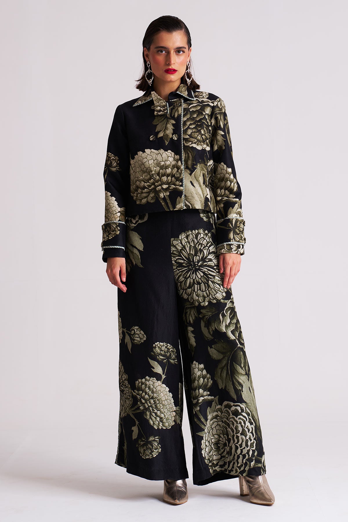 Front button short jacket