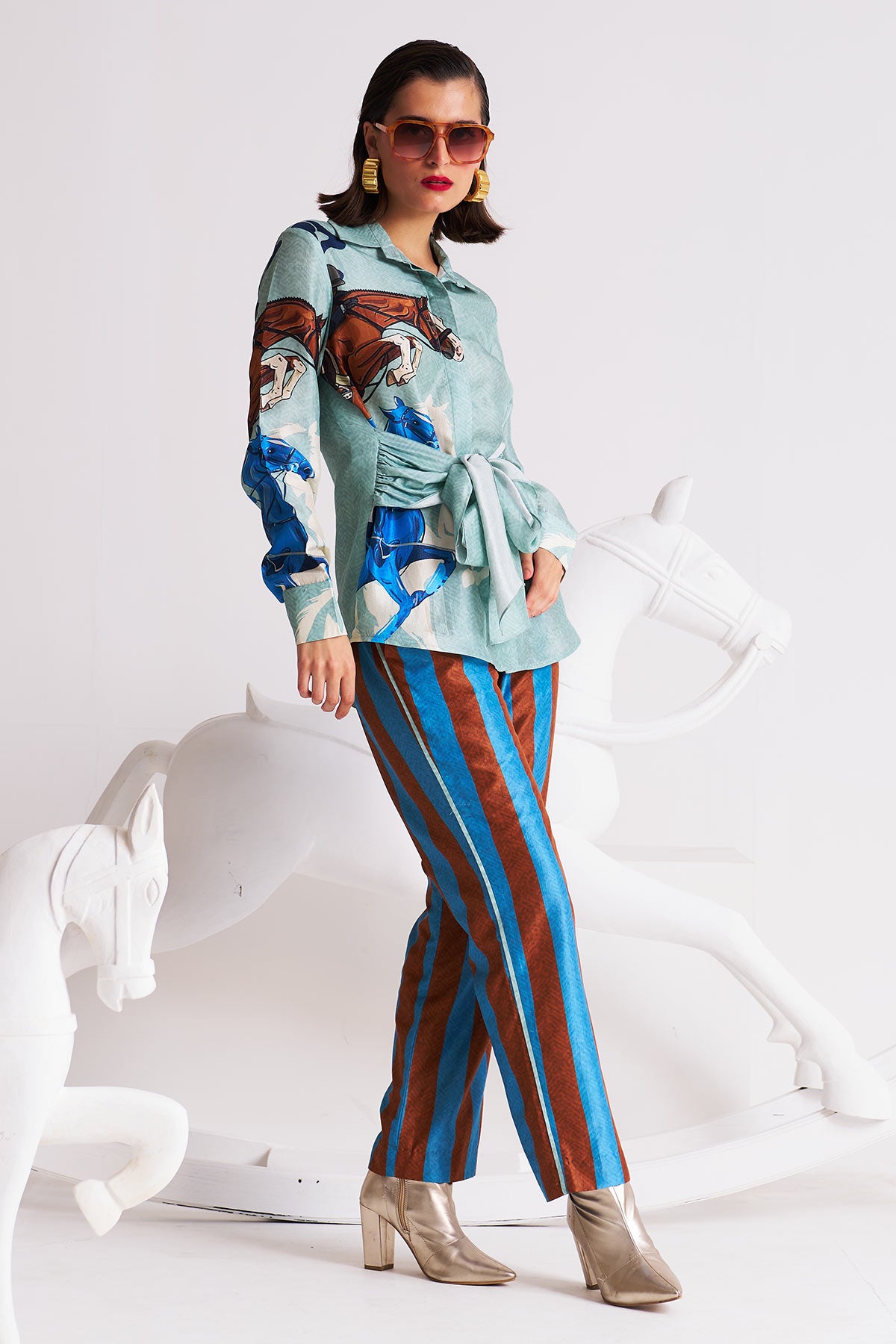 Front tie up shirt with narrow pants