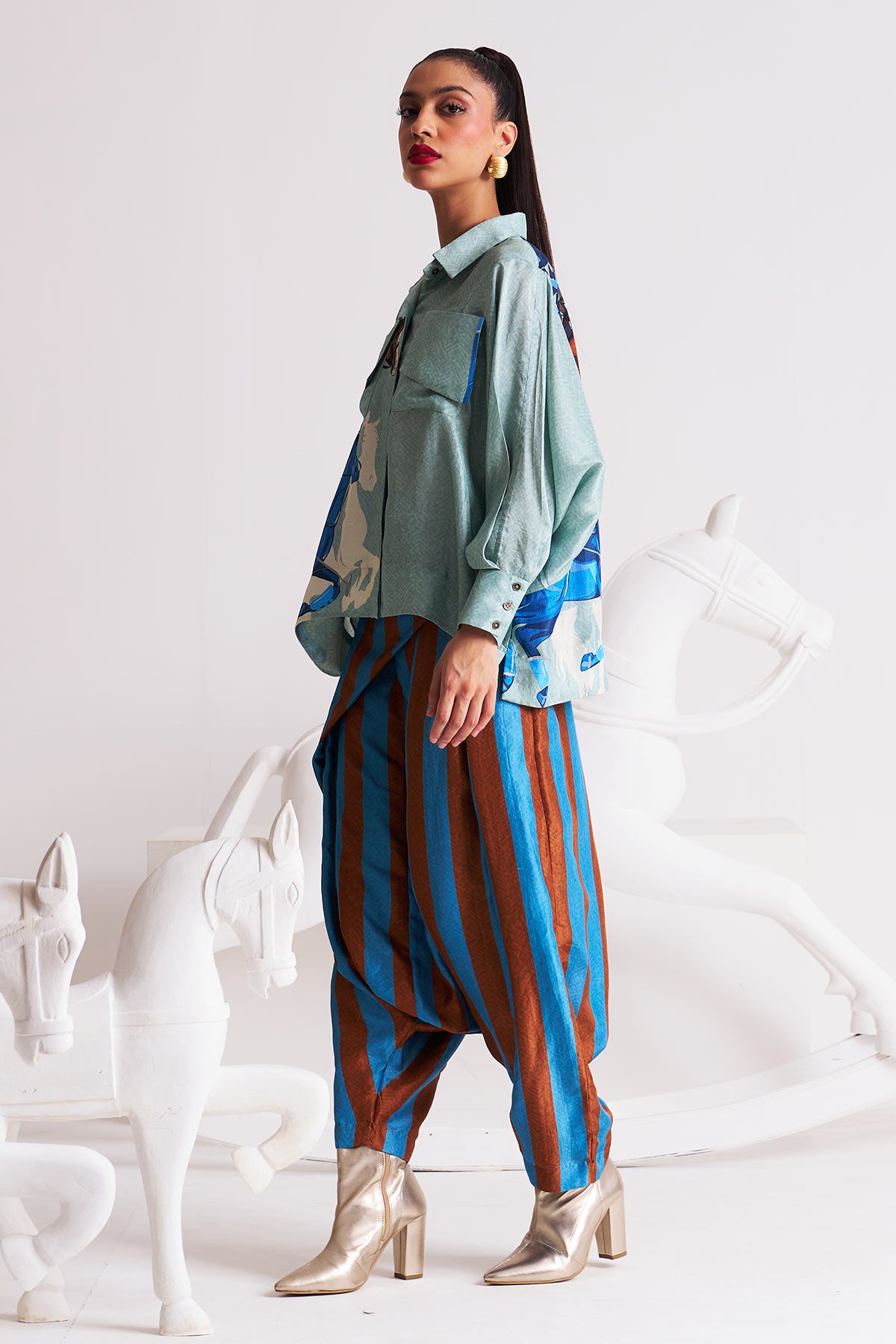 Patch pocket shirt with harrom pants