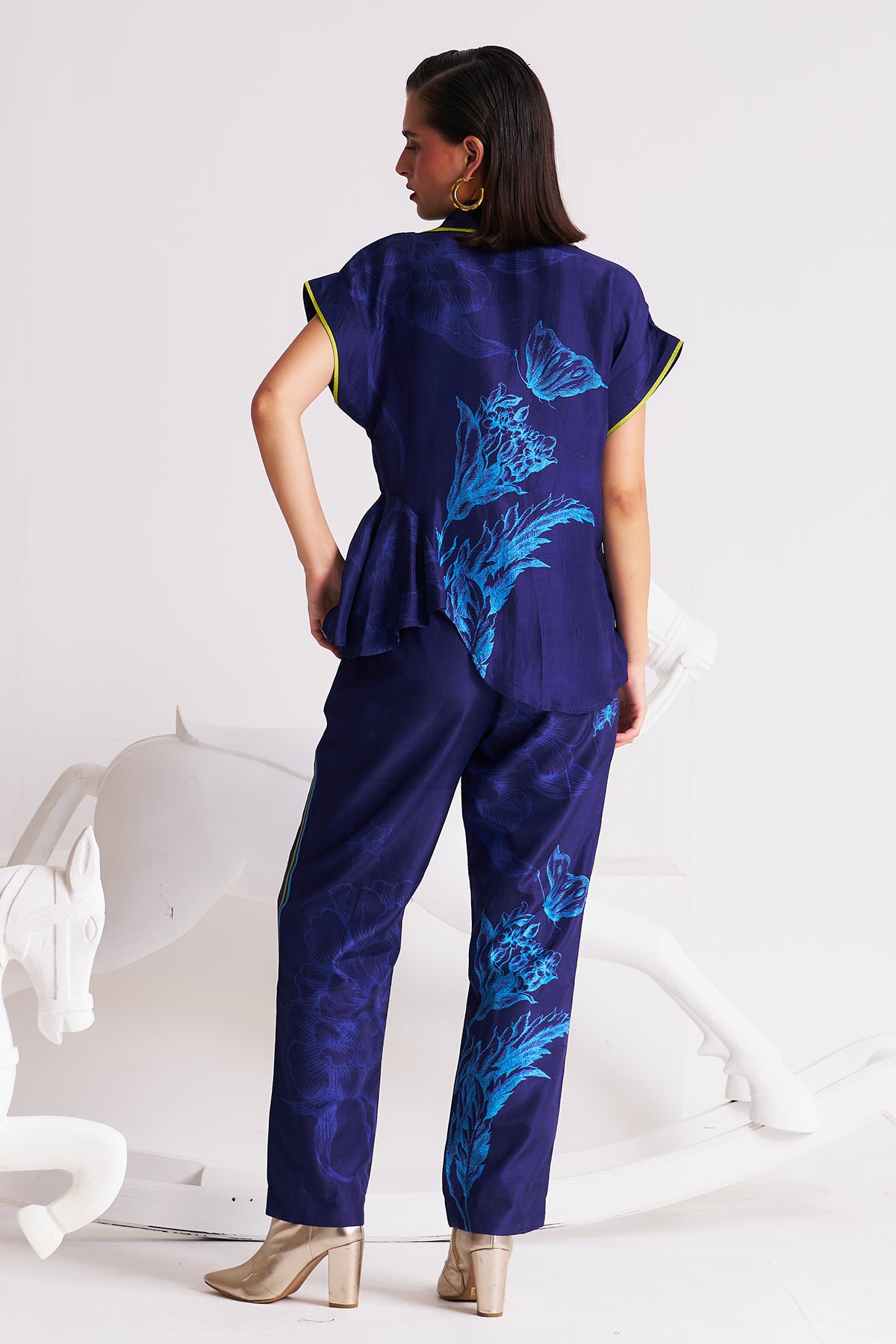 Narrow pants