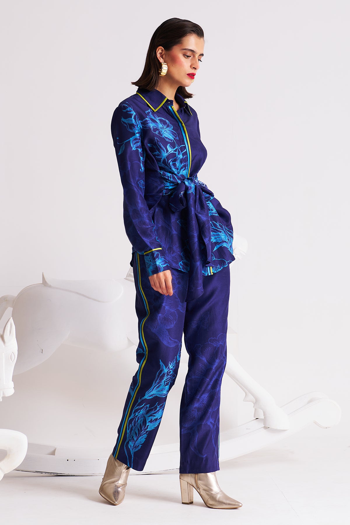 Narrow pants