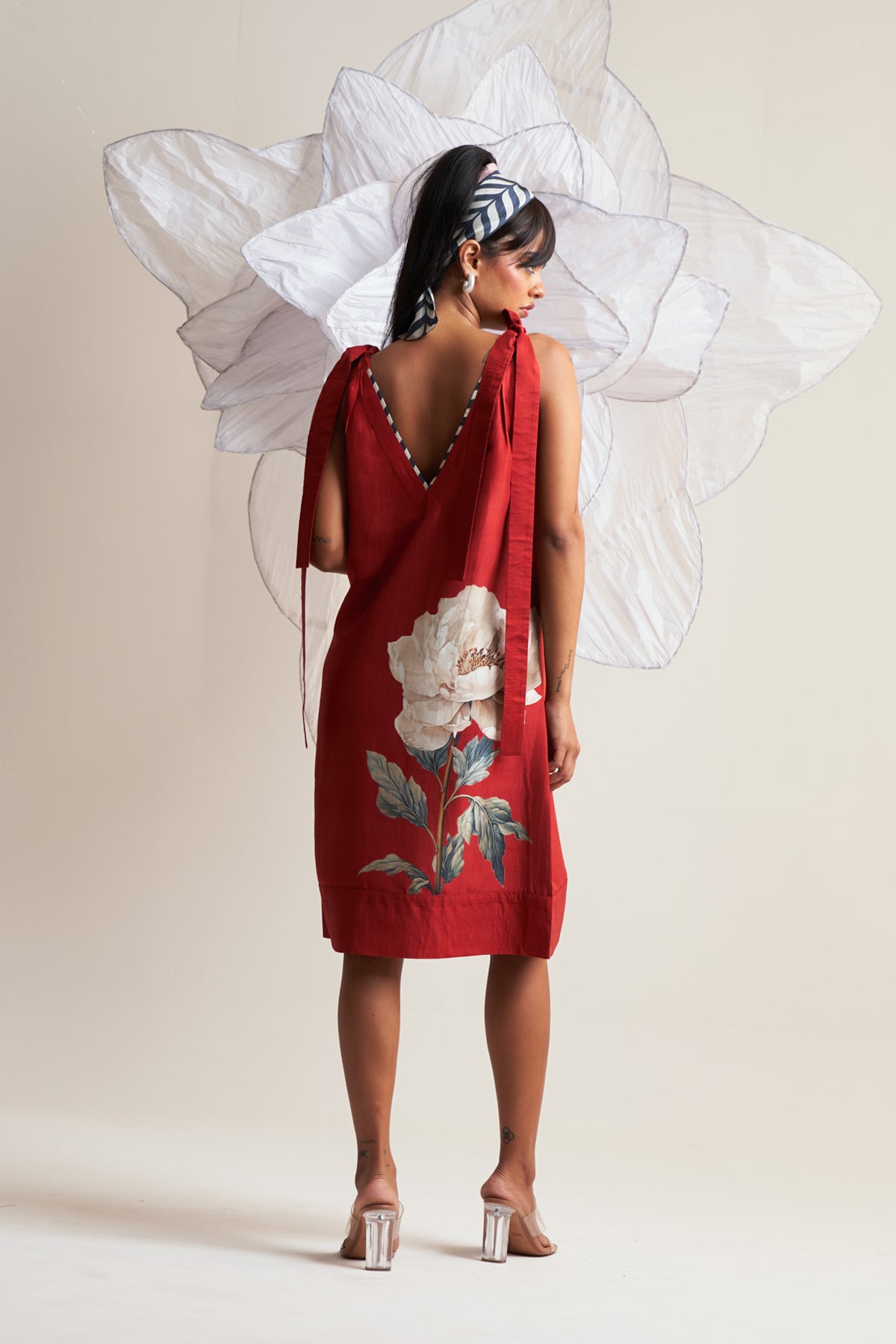 V-Neck tie up dress