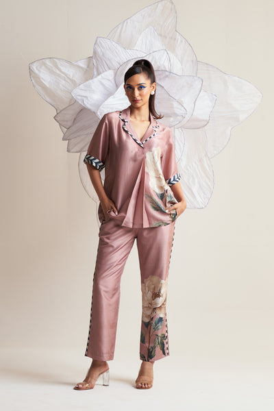 Blush blossom Double collar shirt