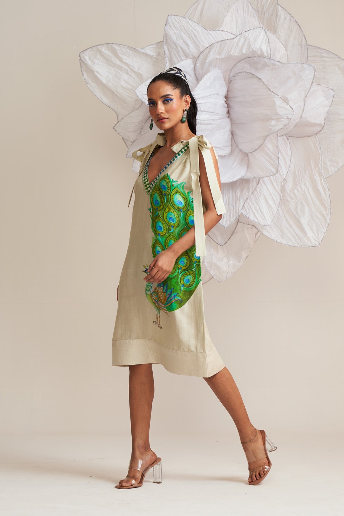 V-Neck tie up dress