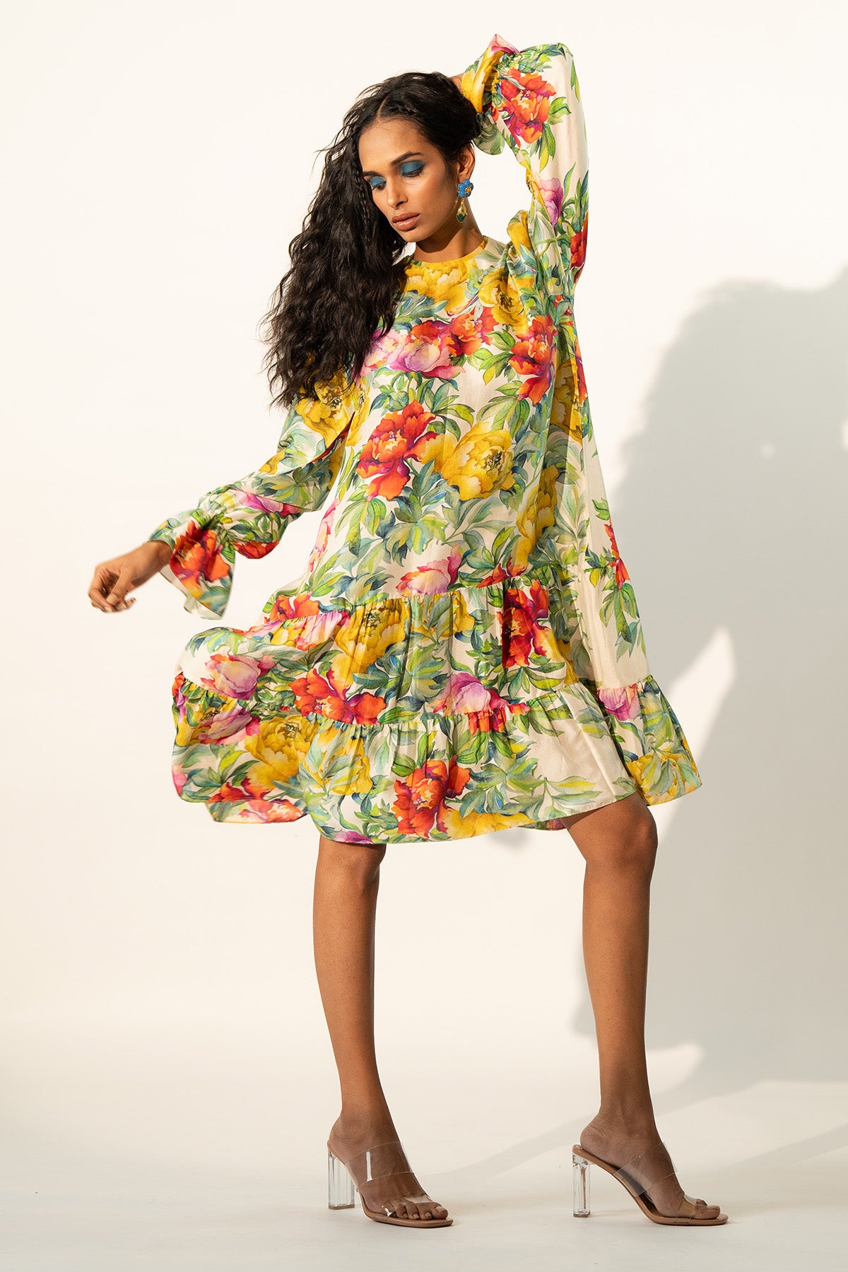 BACK OPEN GATHERED DRESS