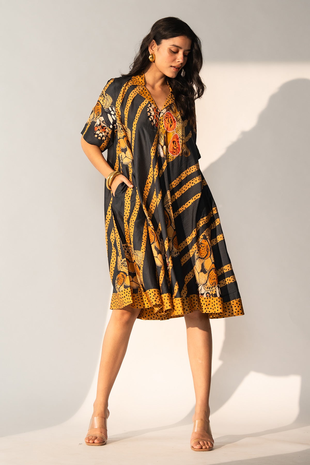 V NECK A LINE DRESS WITH PATCH POCKET