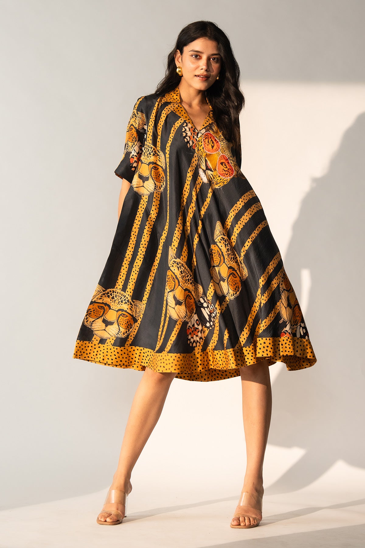 V NECK A LINE DRESS WITH PATCH POCKET