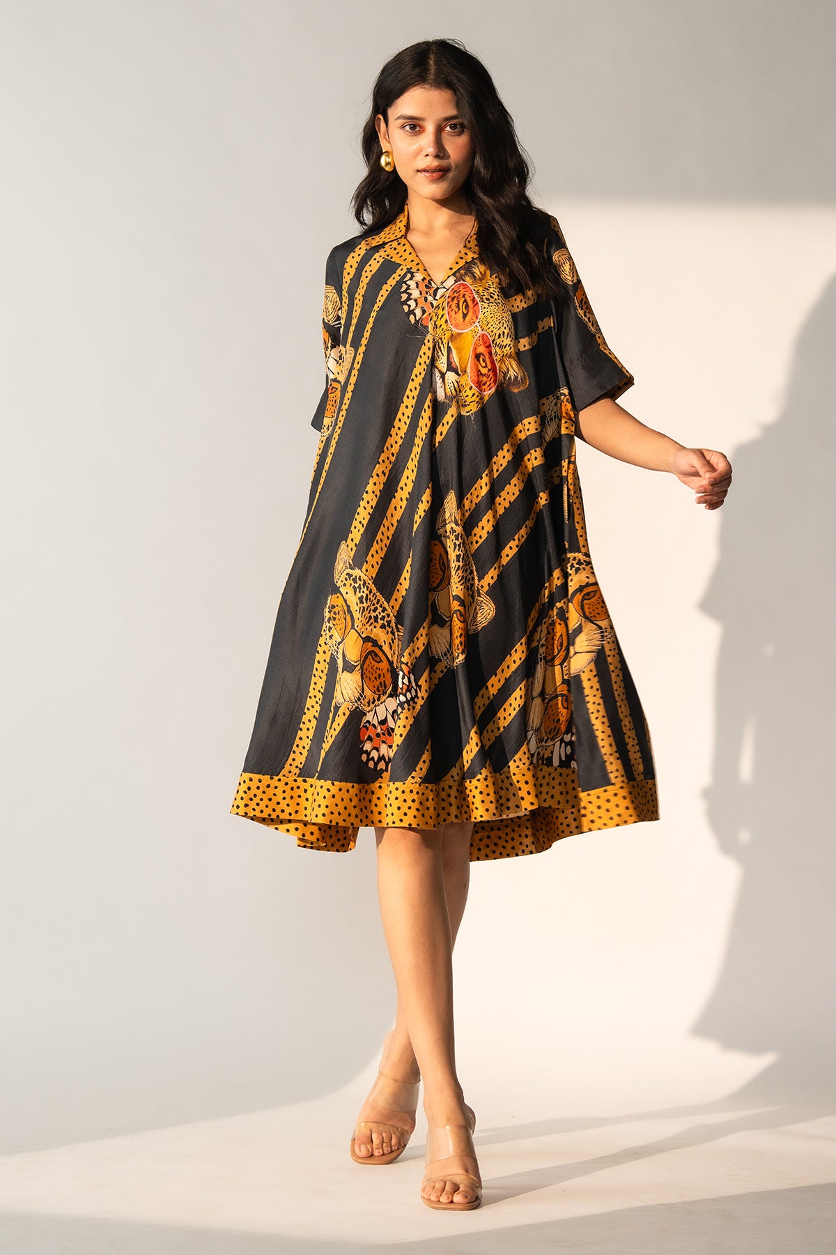 V NECK A LINE DRESS WITH PATCH POCKET