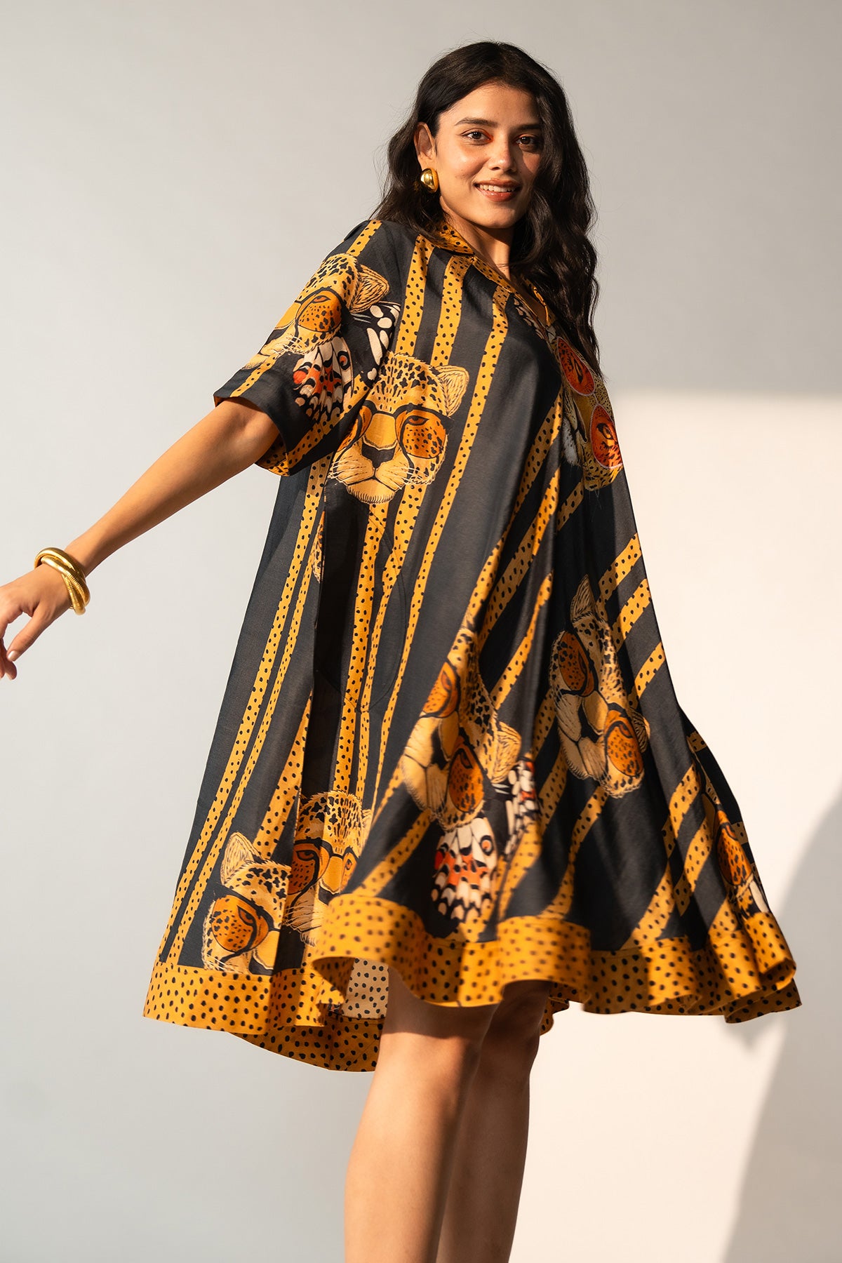 V NECK A LINE DRESS WITH PATCH POCKET