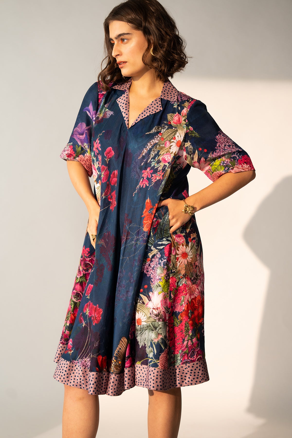 V NECK A LINE DRESS WITH PATCH POCKET