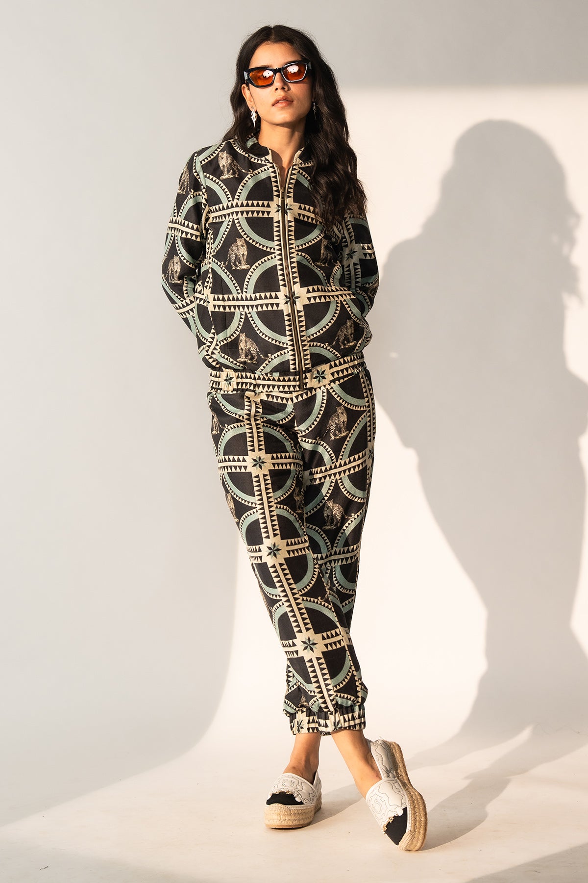 BOMBER JACKET AND JOGGERS