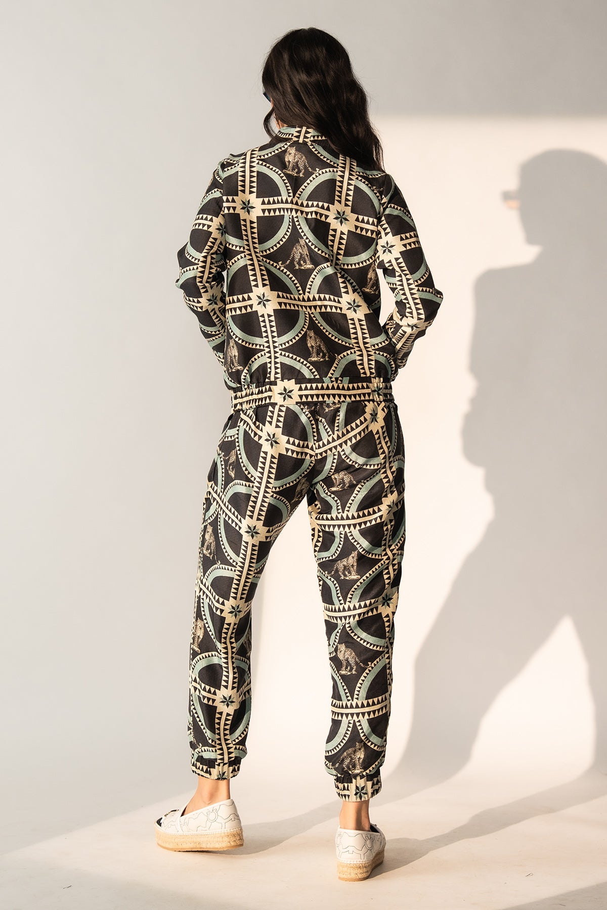 BOMBER JACKET AND JOGGERS