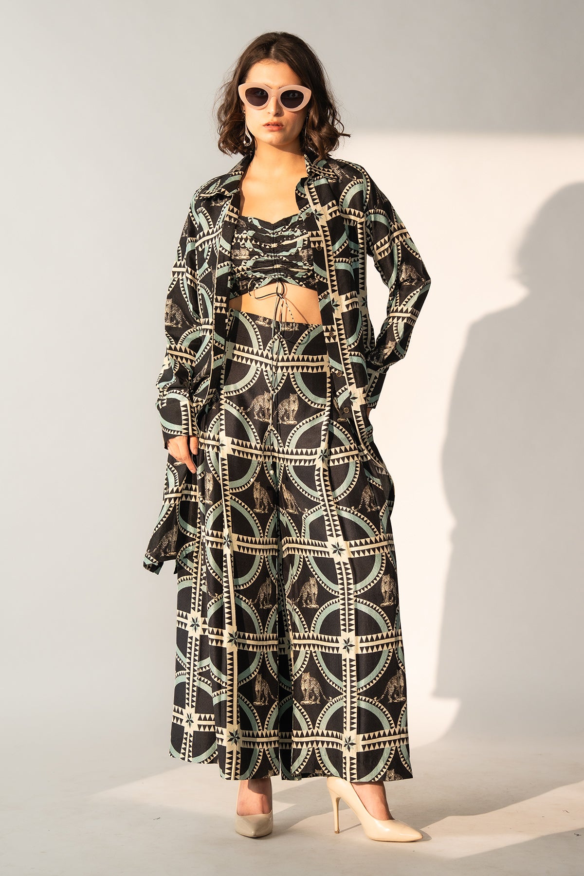 FRONT PLEATED PANTS