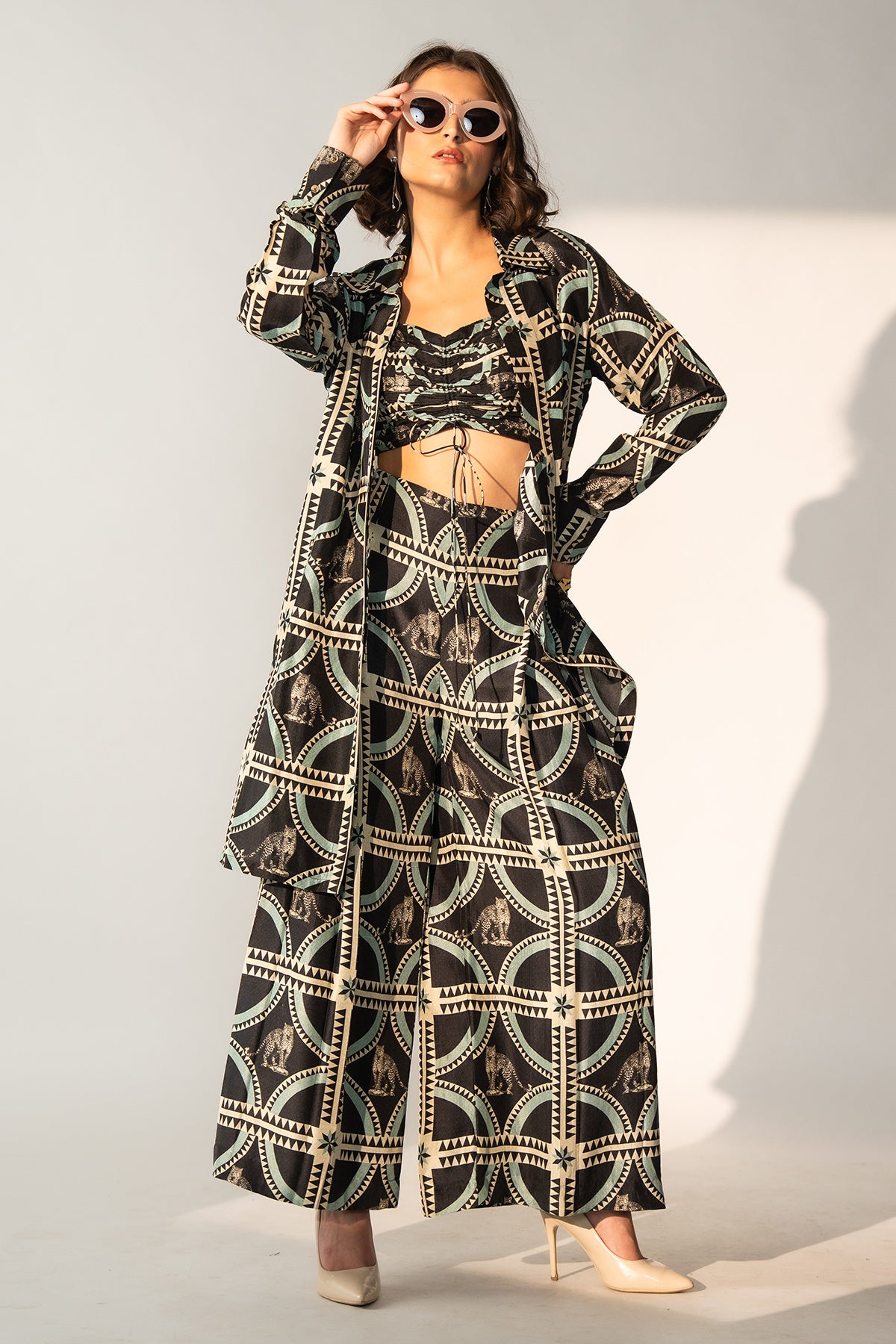FRONT PLEATED PANTS