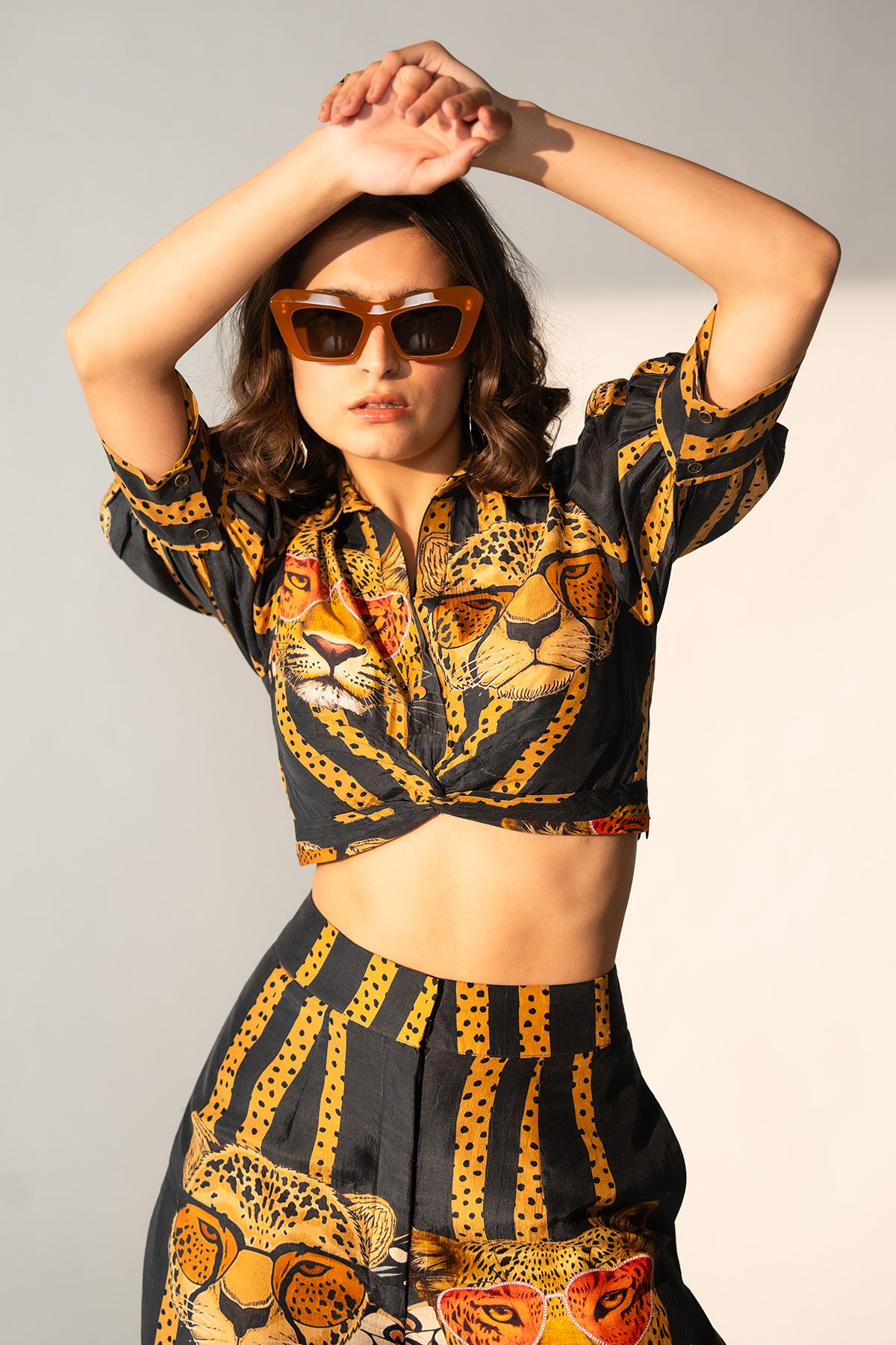 TWISTED CROP SHIRT
