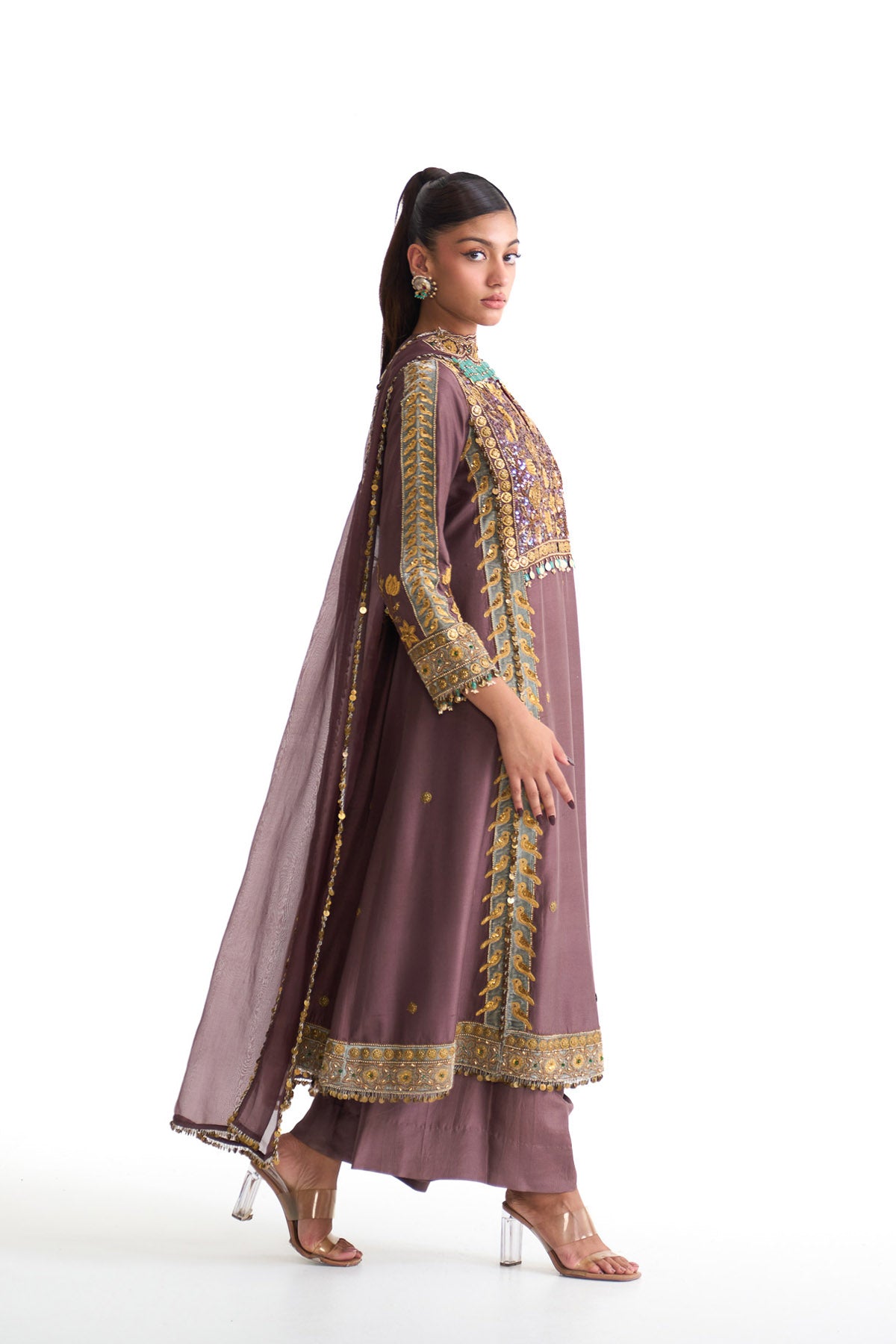 Golden story suit set