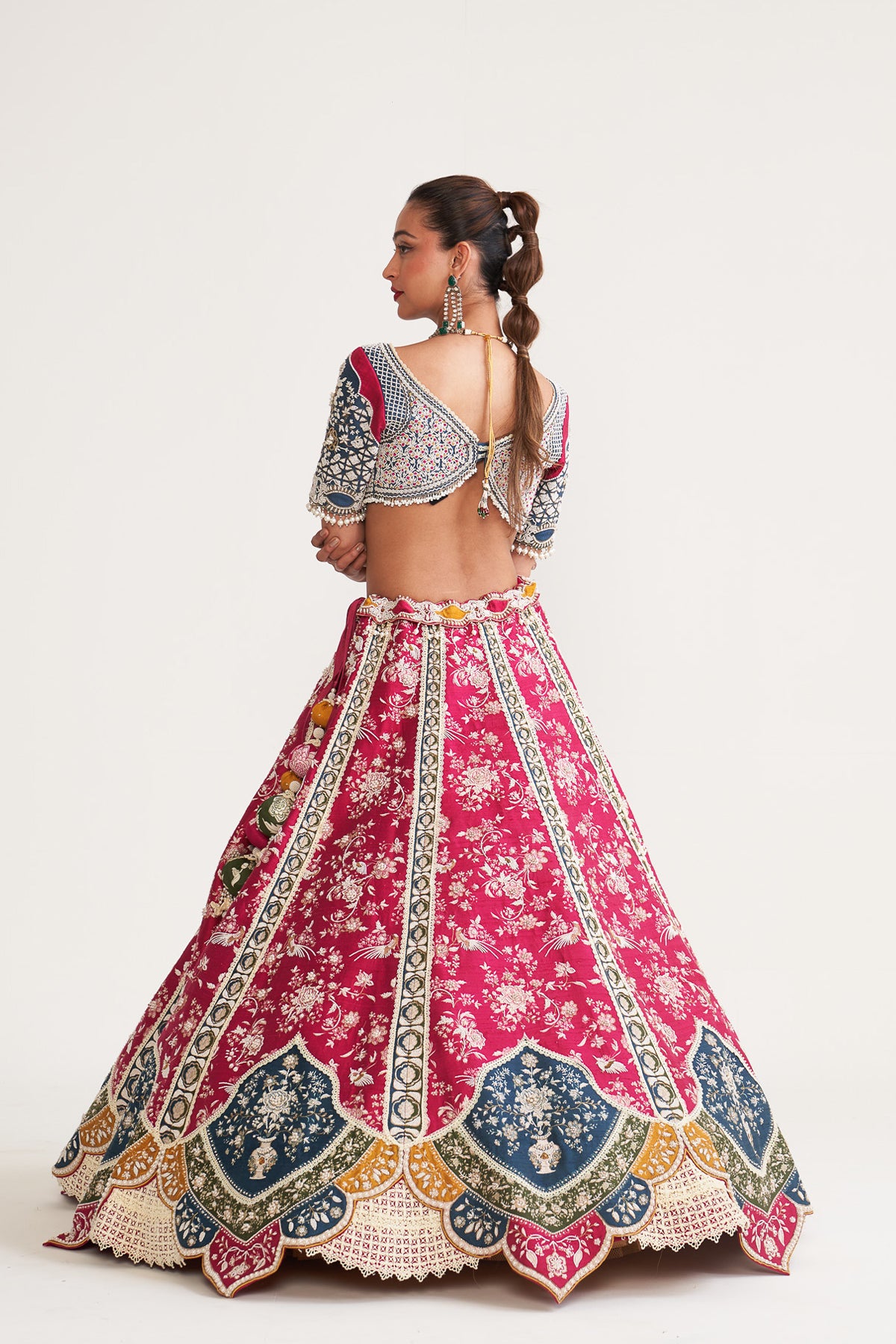 Meher Gulab parsi lehanga