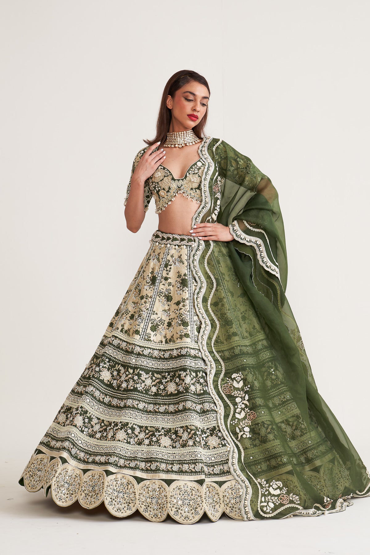 Bahar e gara parsi lehenga