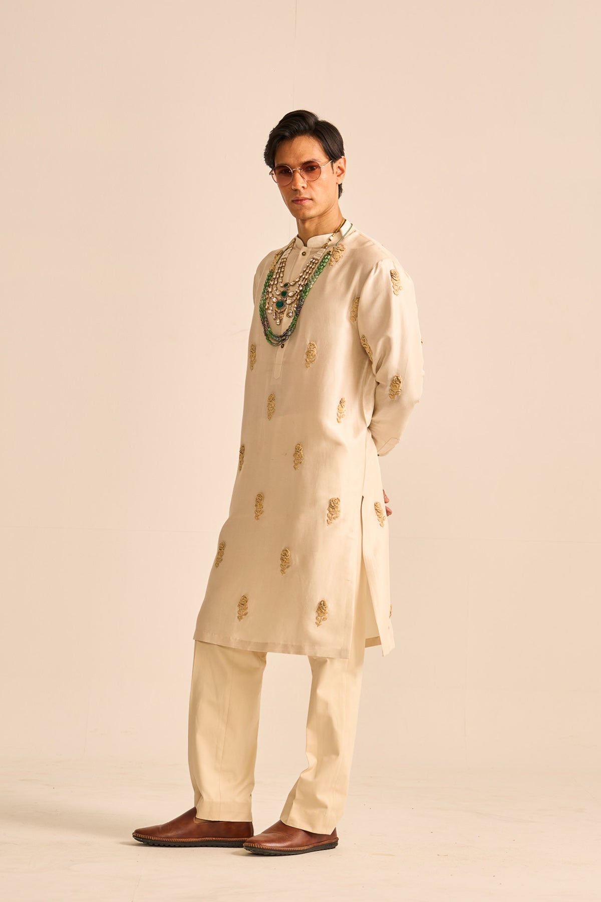 Rose embellished kurta