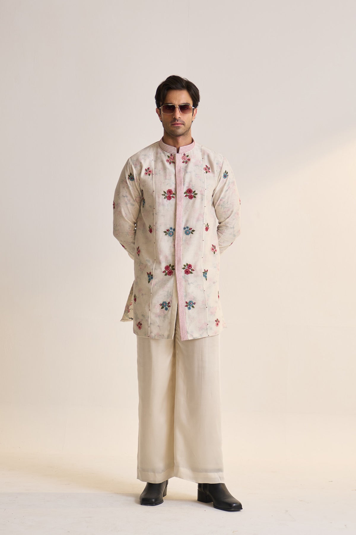 Chandni embroidered kurta set