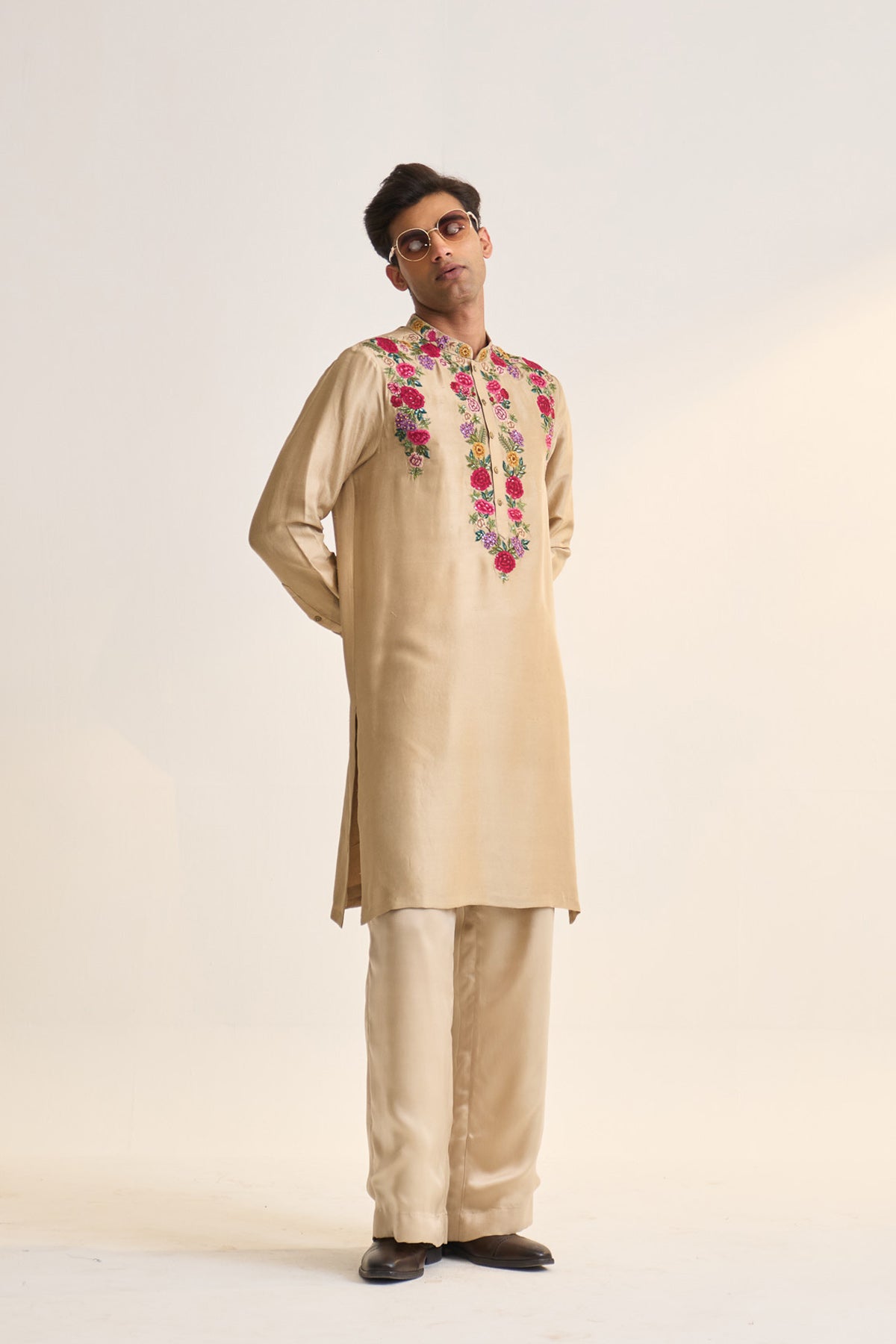 Multifloral embellished kurta