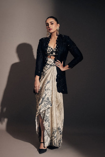 Huma Qureshi in Black & beige long jacket set