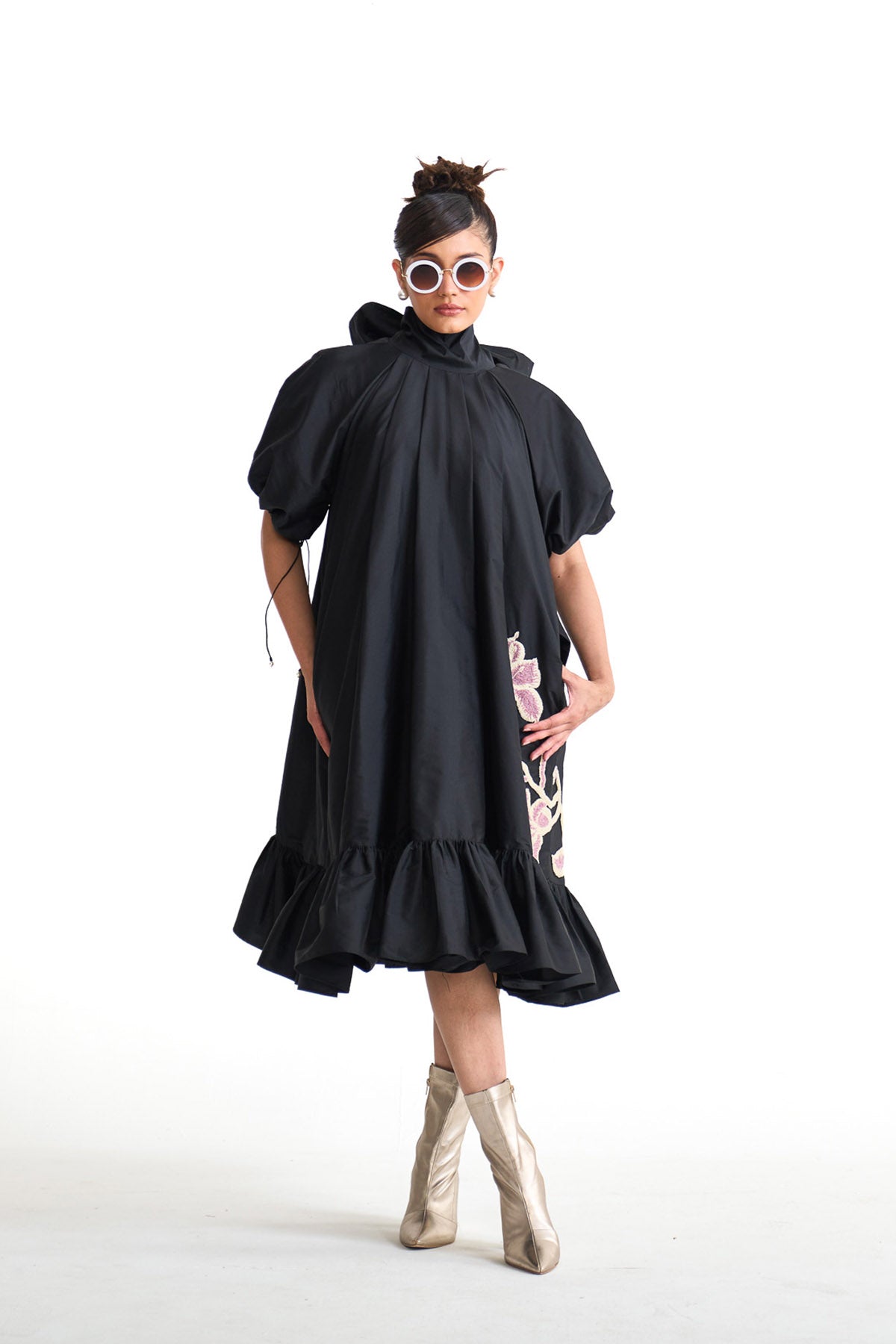 Pearl lily pleated antifit dress