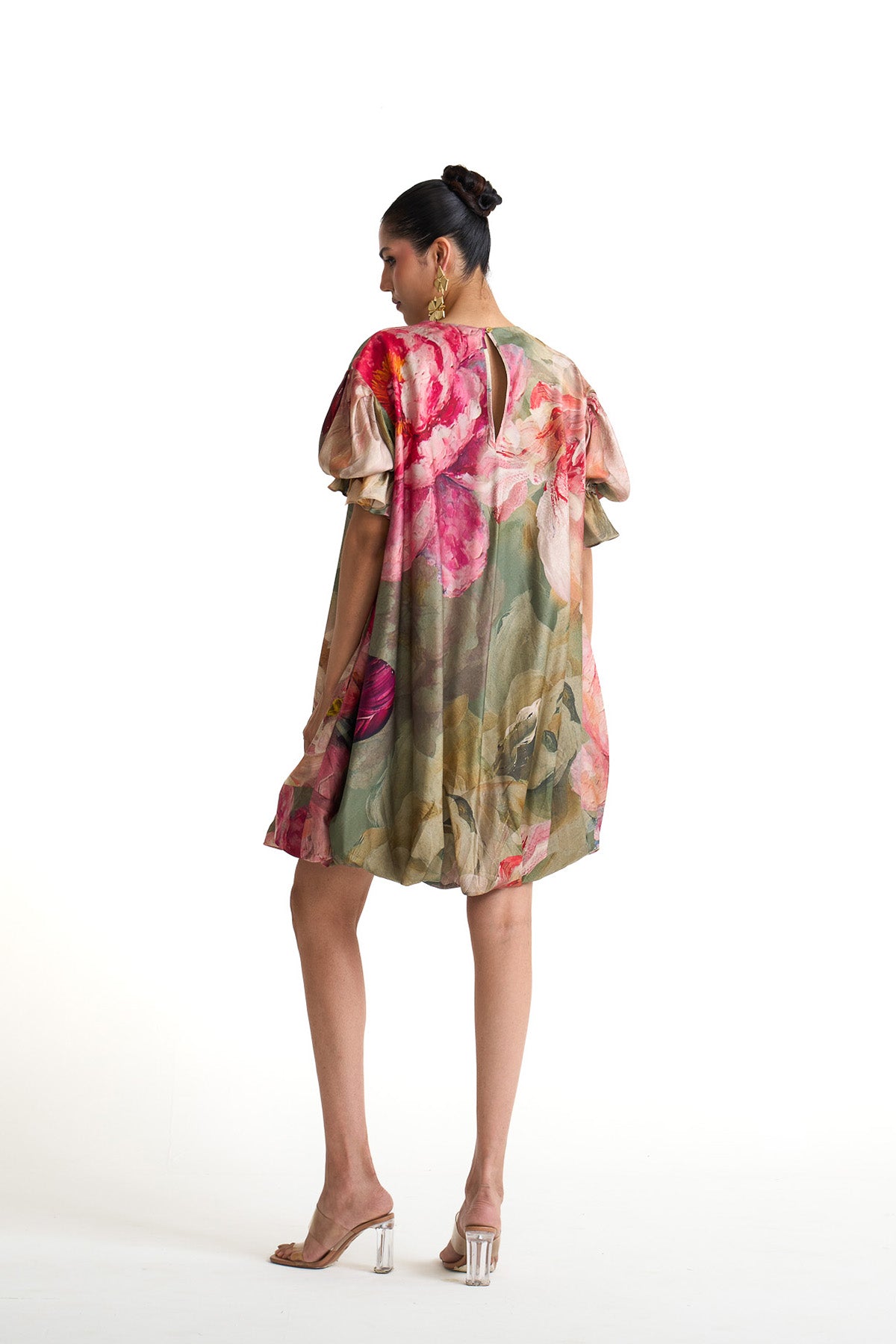 Petal story balloon dress