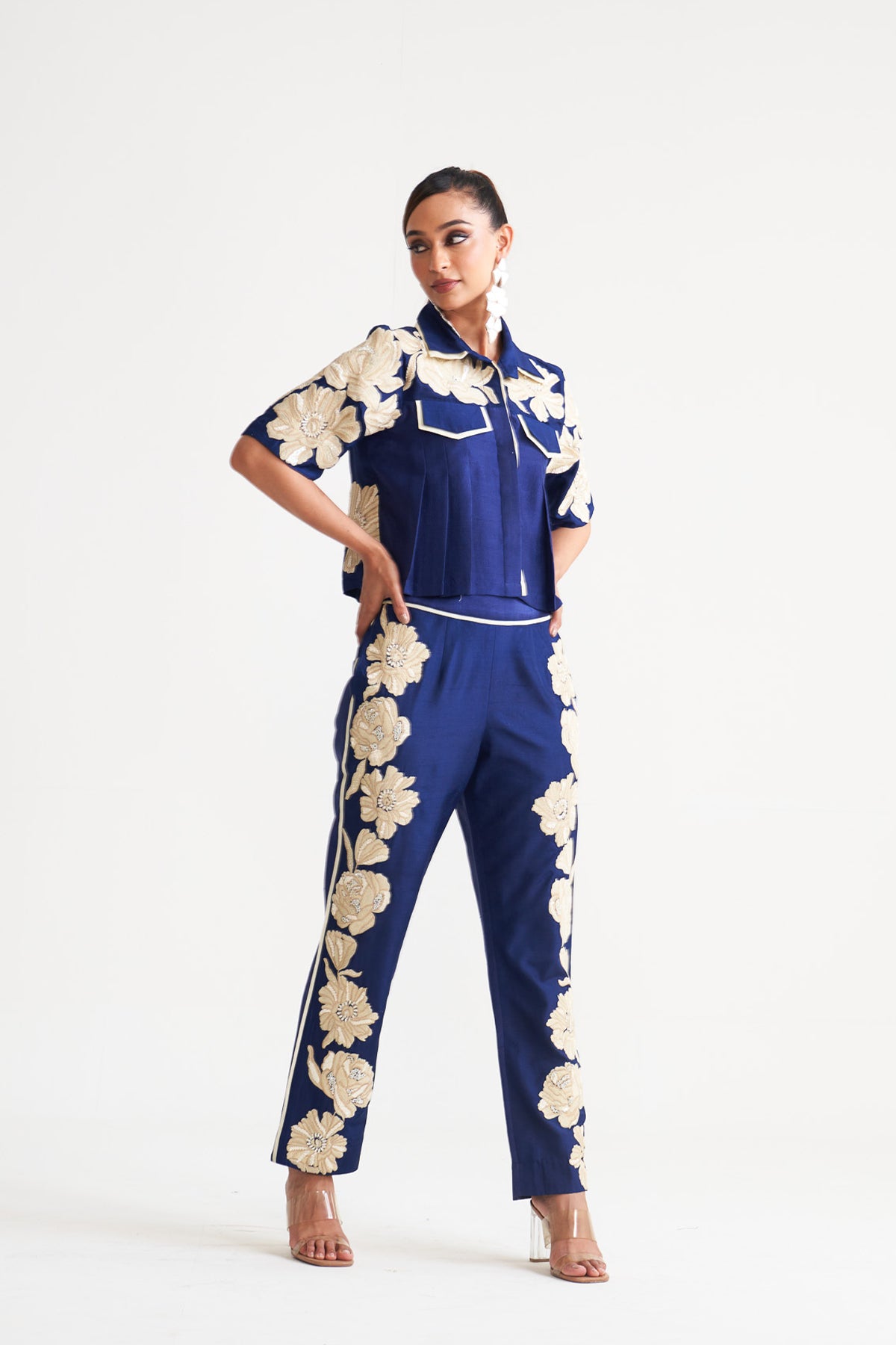 Front pleated short shirt