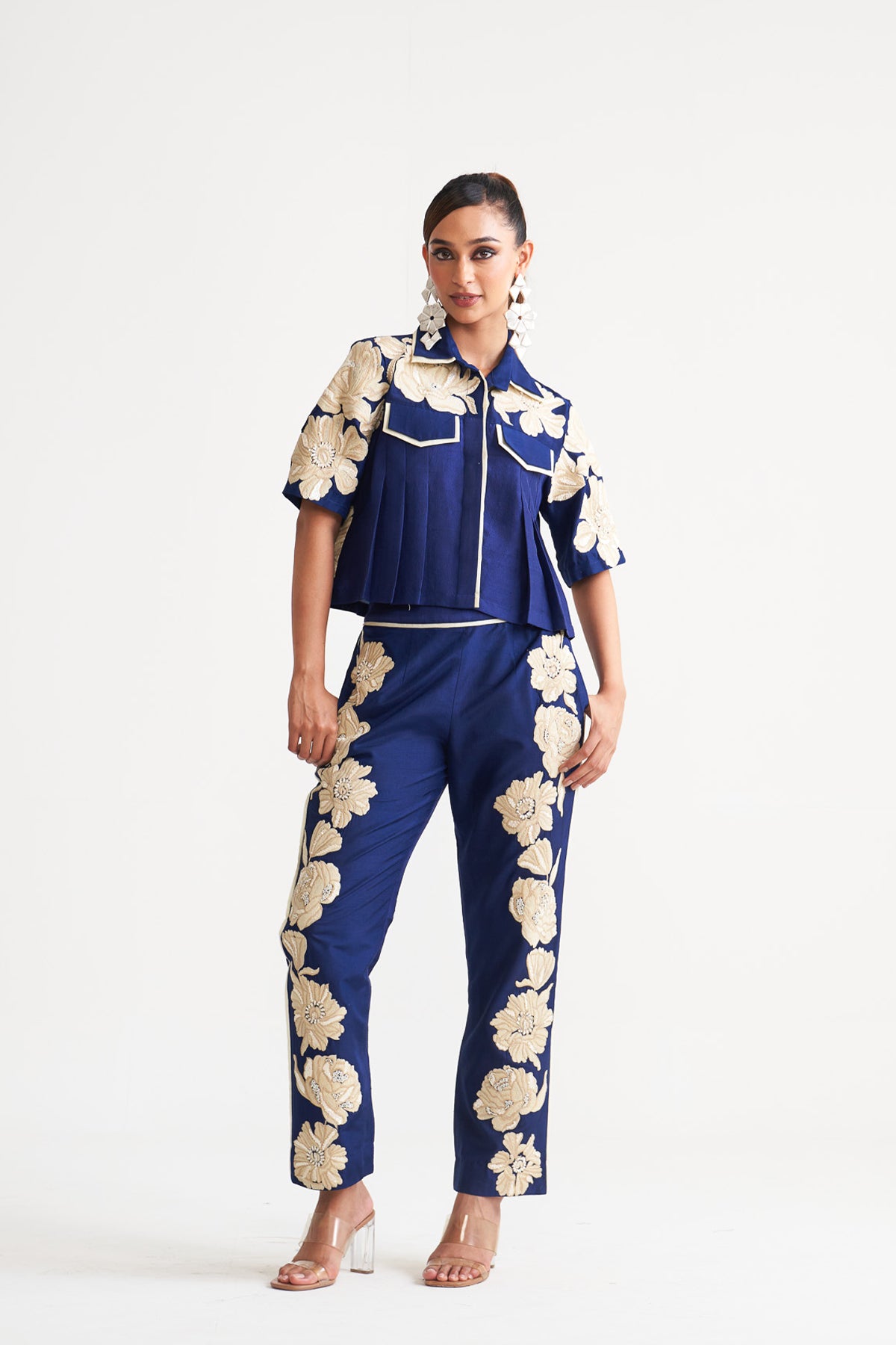 Front pleated short shirt