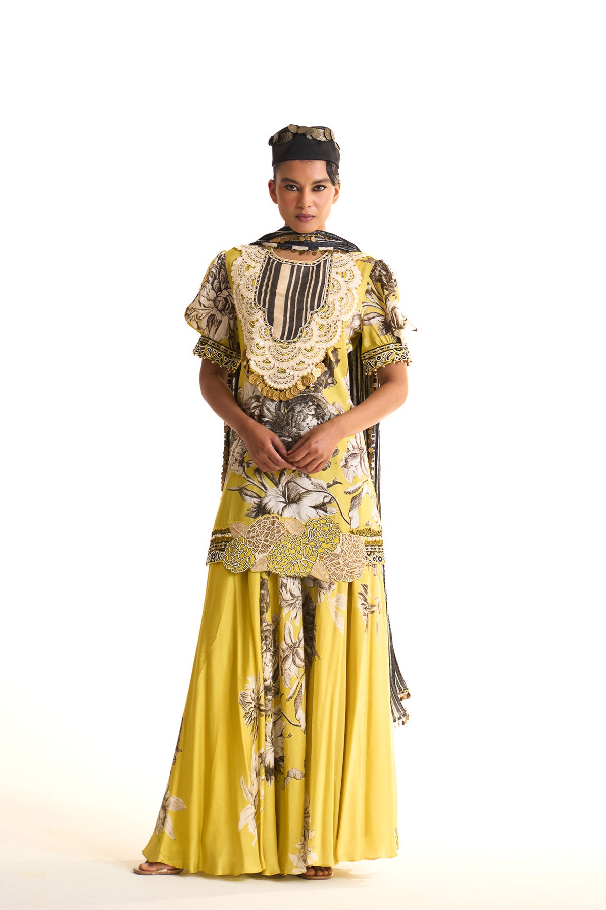 Black iris short suit set
