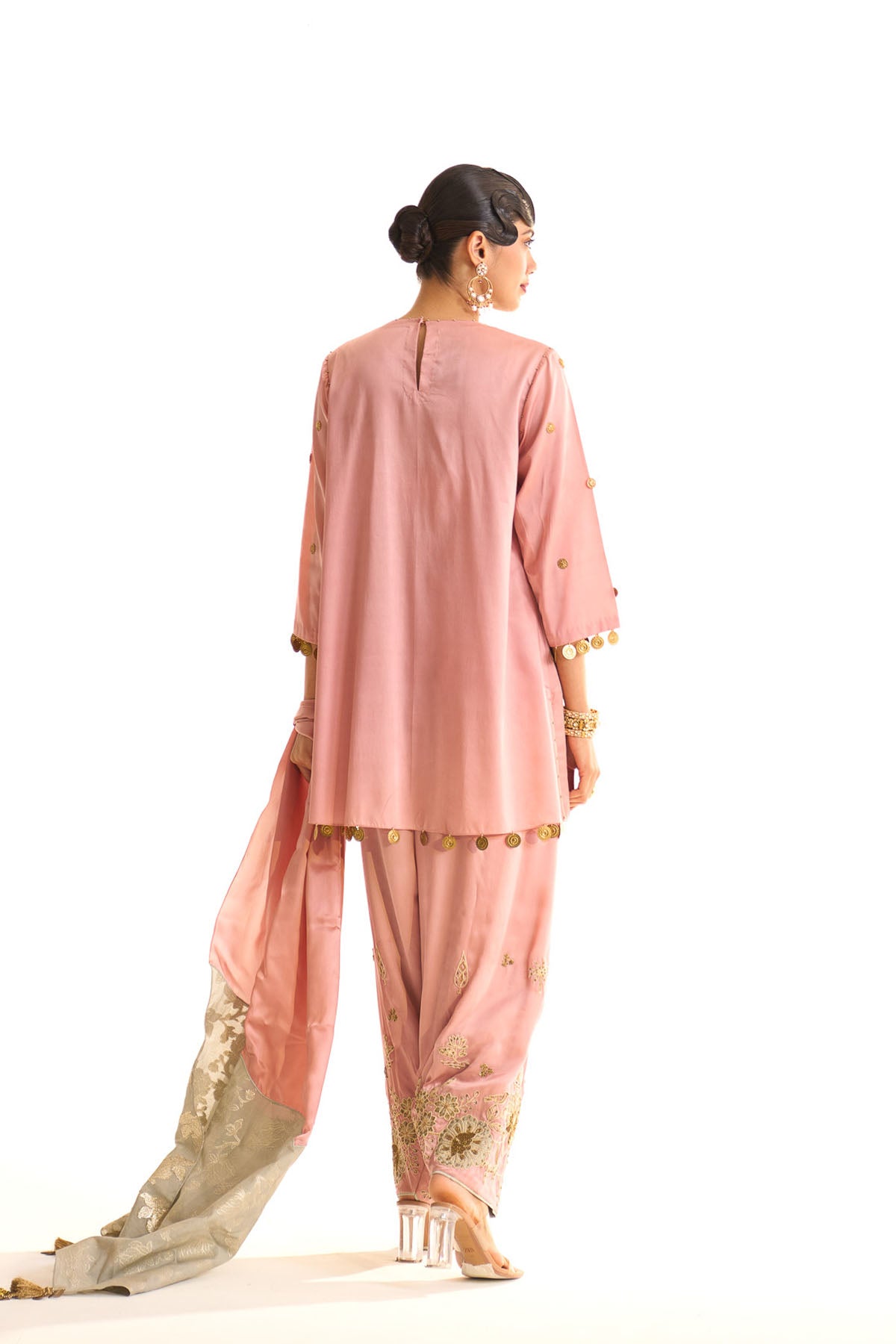 Summer mist Pink A-line satin neck embroidered set