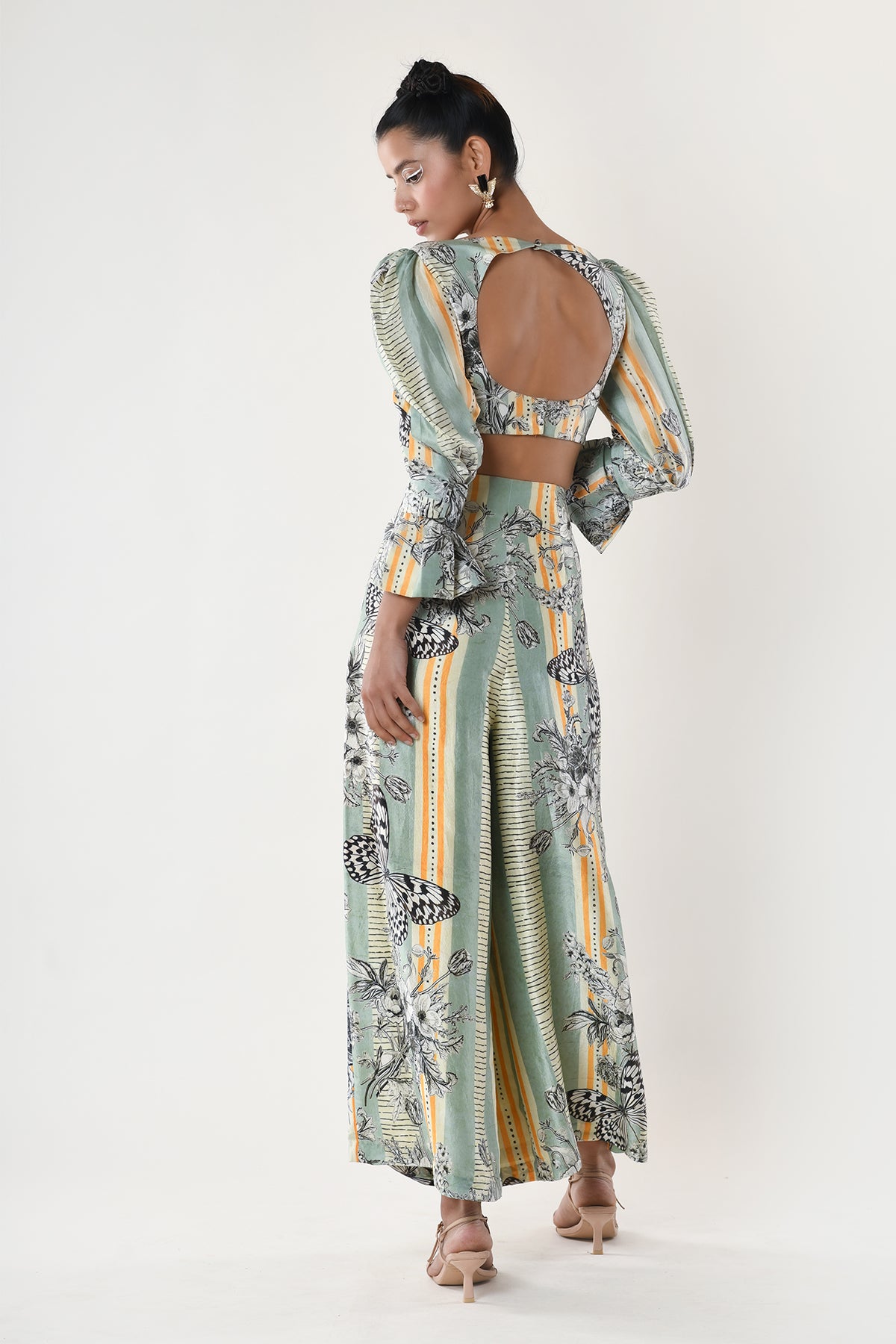 Front Buckle Top