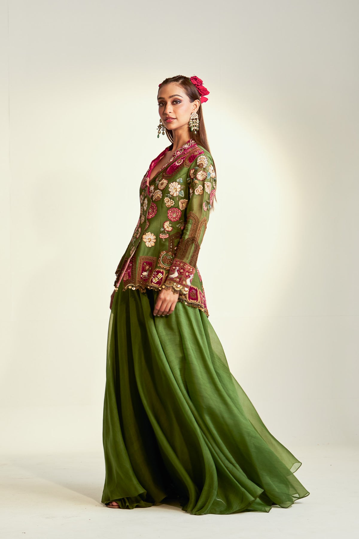 Heavy jacket and sharara set